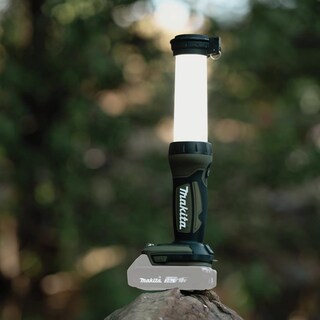 Foto 2 | Farol/linterna Makita Adml807 Outdoor Adventure 18v Lxt - Venta Internacional.