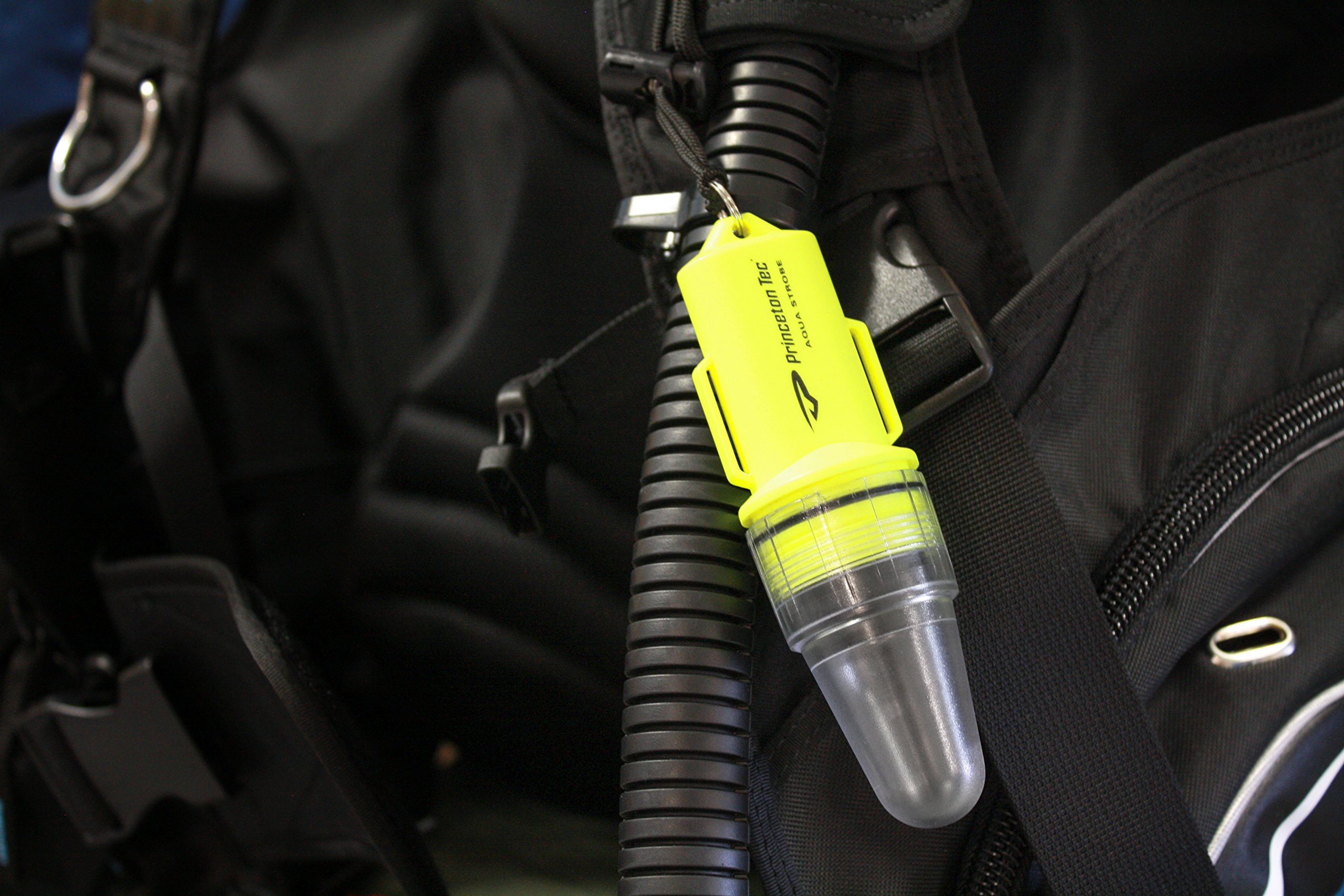 Foto 4 pulgar | Luz Estroboscópica Princeton Tec Aqua Led Impermeable Negra - Venta Internacional.