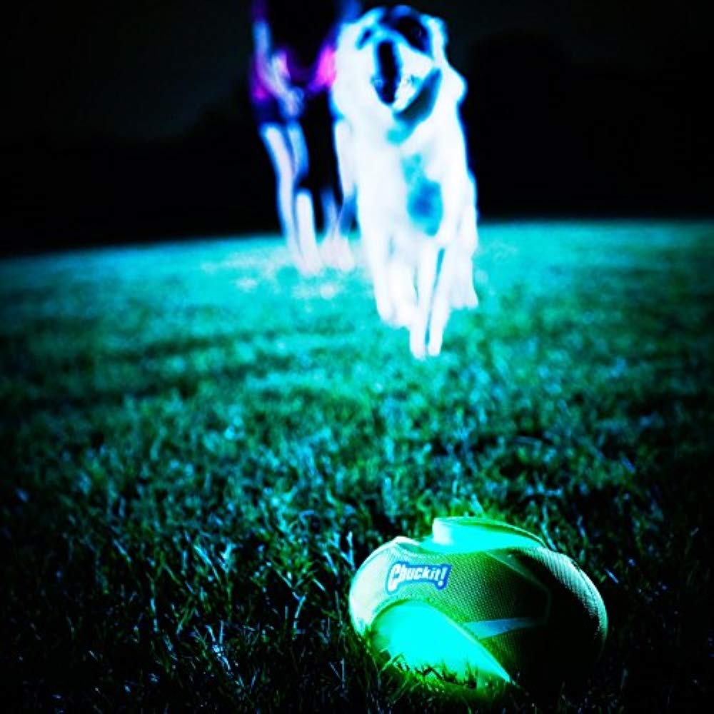 Foto 3 pulgar | Pelota De Fútbol Para Perros Chuckit Max Glow Fumble Fetch - Venta Internacional.