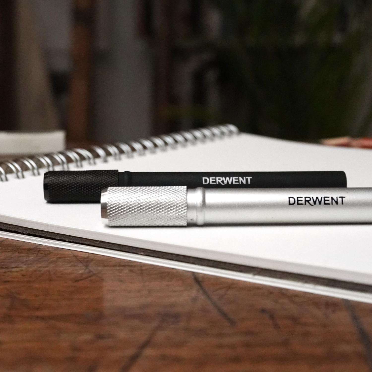 Foto 4 | Set Extensor De Lápices Derwent Plateado/negro Para Lápices De Hasta 8 Mm - Venta Internacional.