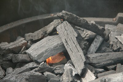 Foto 4 | Carbón Big Green Egg Premium, 100% Natural, 8 Kg - Venta Internacional.