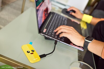 Foto 3 | Ssd Portátil Sandisk Fortnite Peely Edition de 1 TB Usb-c 3.2 - Venta Internacional