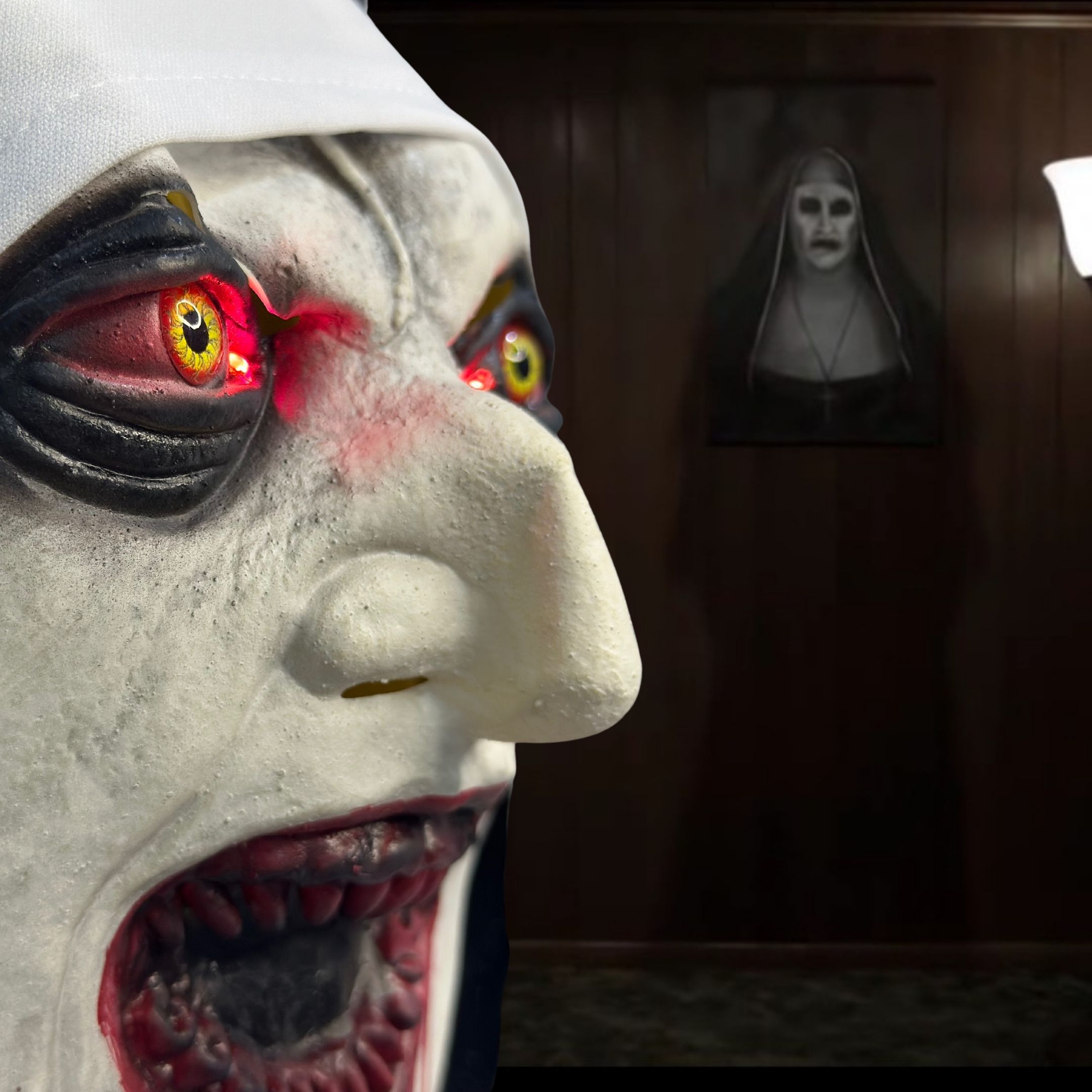 Foto 8 pulgar | Máscara La Monja Látex Realista Con Ojos Led Halloween Cosplay Adulto Pilas Incluidas