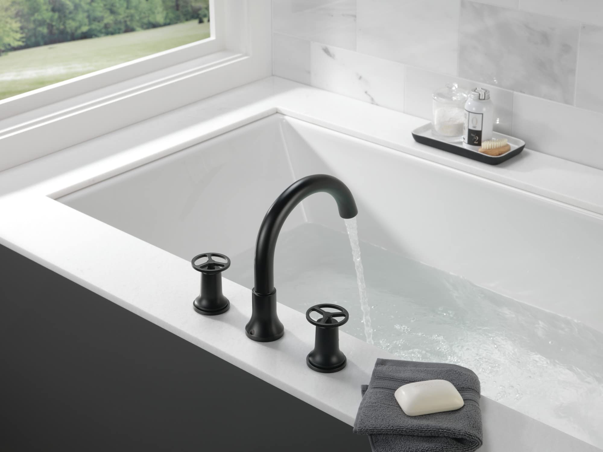 Foto 3 pulgar | Grifo Romano Para Bañera Delta Trinsic Matte Black T2758-bl - Venta Internacional.