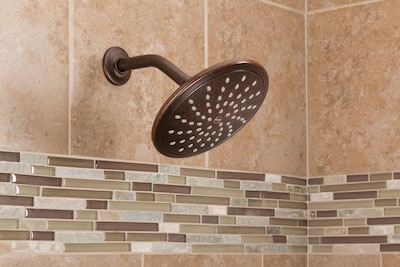 Foto 2 | Cabezal De Ducha Moen Chrome Para Baño Con Efecto Lluvia Fijo De 8 Pulgadas De Ancho, 6345 - Venta Internacional.