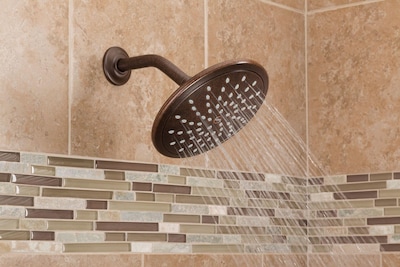 Foto 4 | Cabezal De Ducha Moen Chrome Para Baño Con Efecto Lluvia Fijo De 8 Pulgadas De Ancho, 6345 - Venta Internacional.