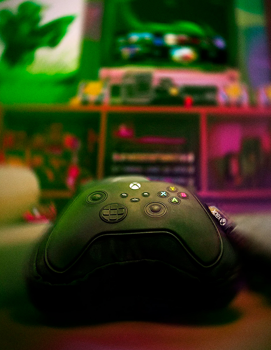 Foto 7 | Cangurera Estuchera Negra Xbox Forma De Control Original