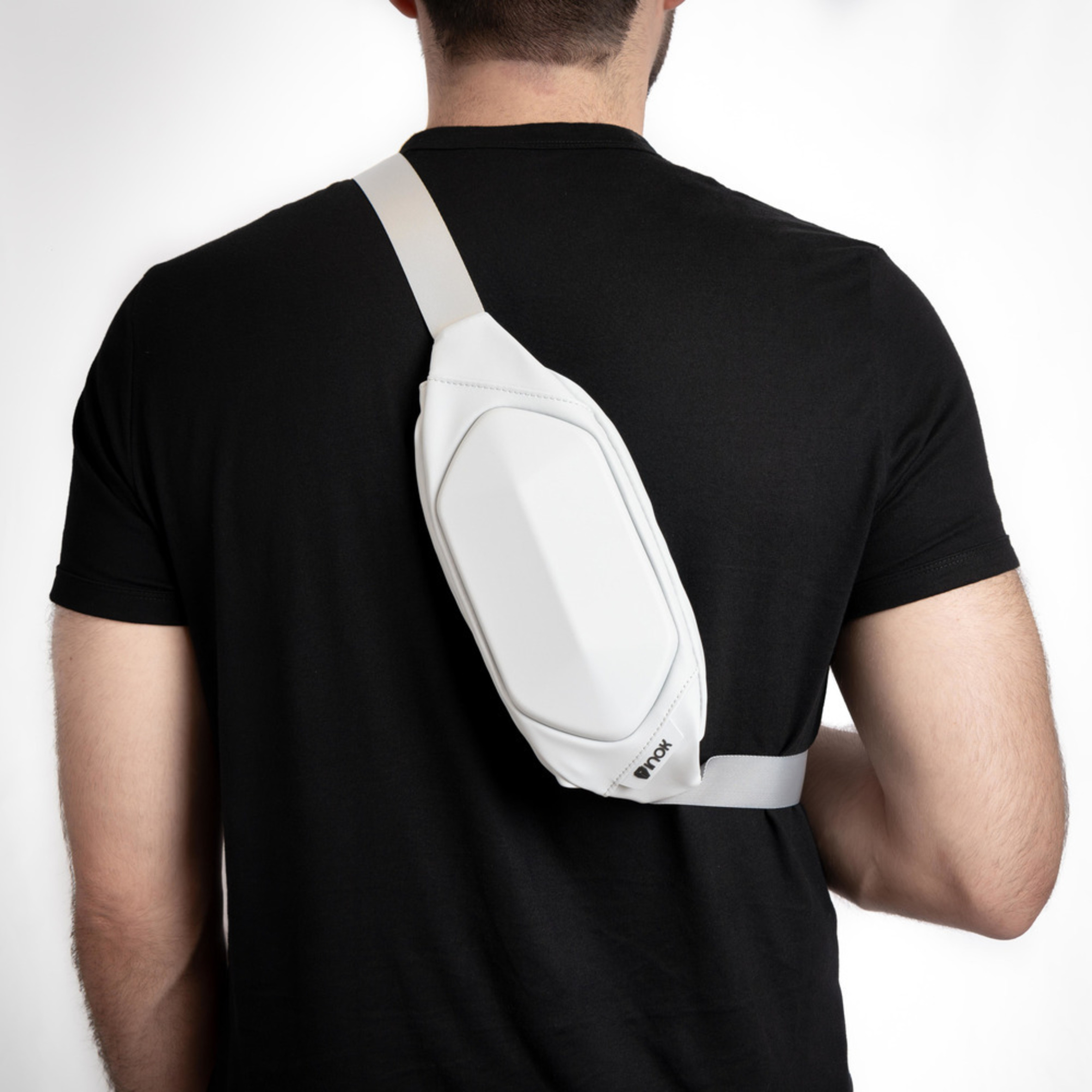 Foto 9 pulgar | Mochila Bandolera Pequeña Inok M-11, Antirrobo, Impermeable Y Ligera Para Hombre/mujer, Cangurera Color Plateado 500 Ml