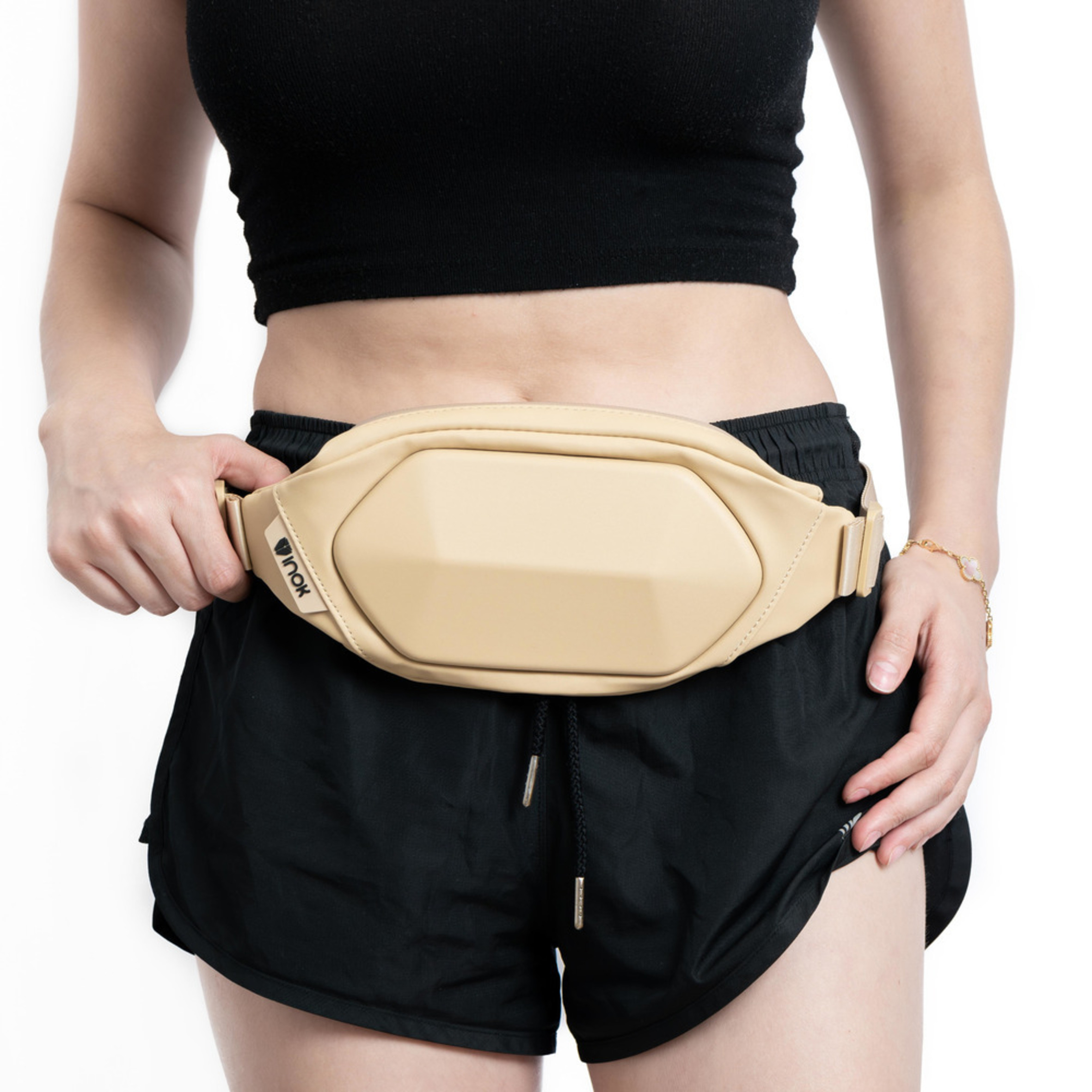 Foto 3 pulgar | Mochila Bandolera Pequeña Inok M-12, Antirrobo, Impermeable Y Ligera Para Hombre/mujer, Cangurera Color Beige 500 Ml