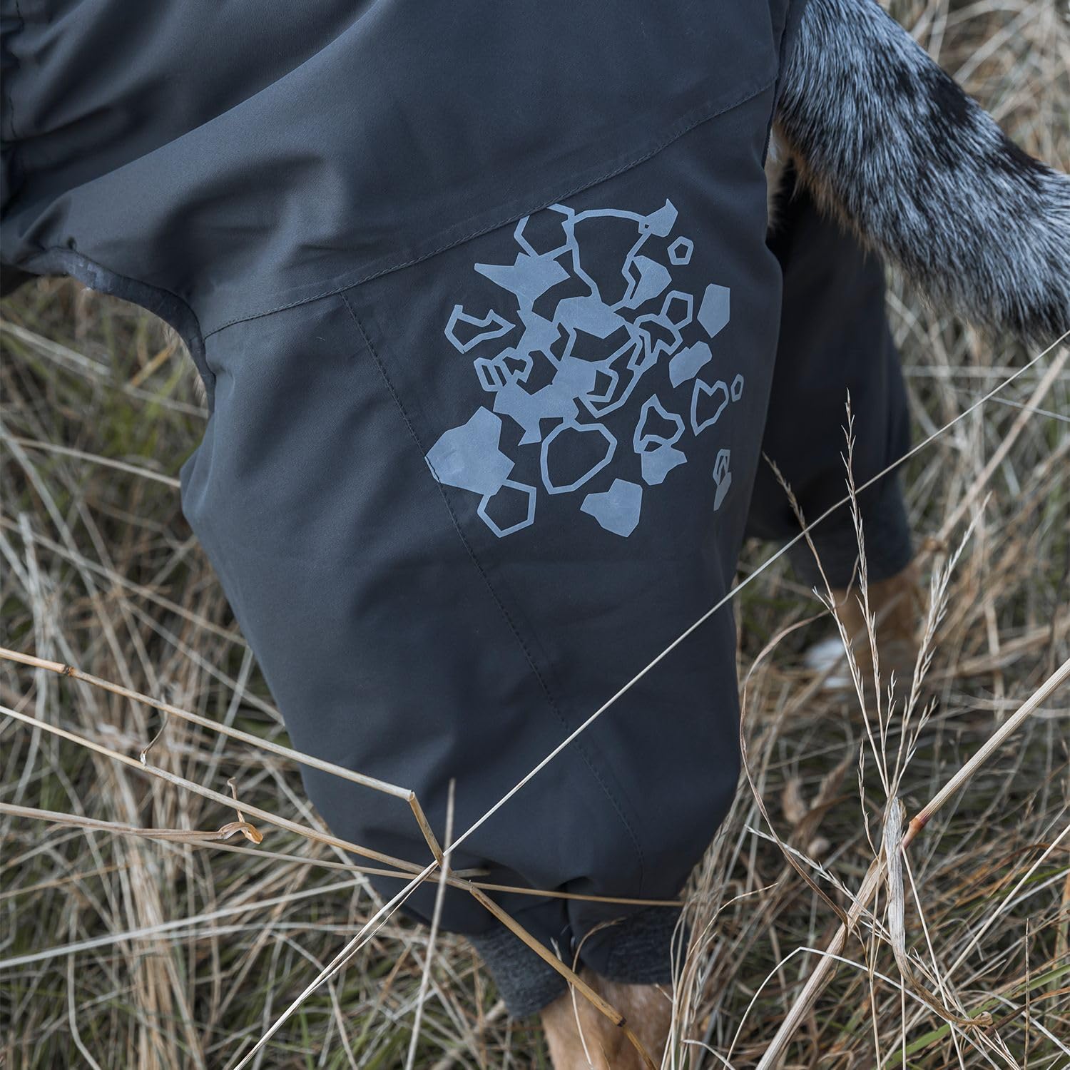 Foto 6 | Traje De Nieve Para Perros Hurtta Extreme En Total Para Blackberry, Talla 24 M - Venta Internacional.