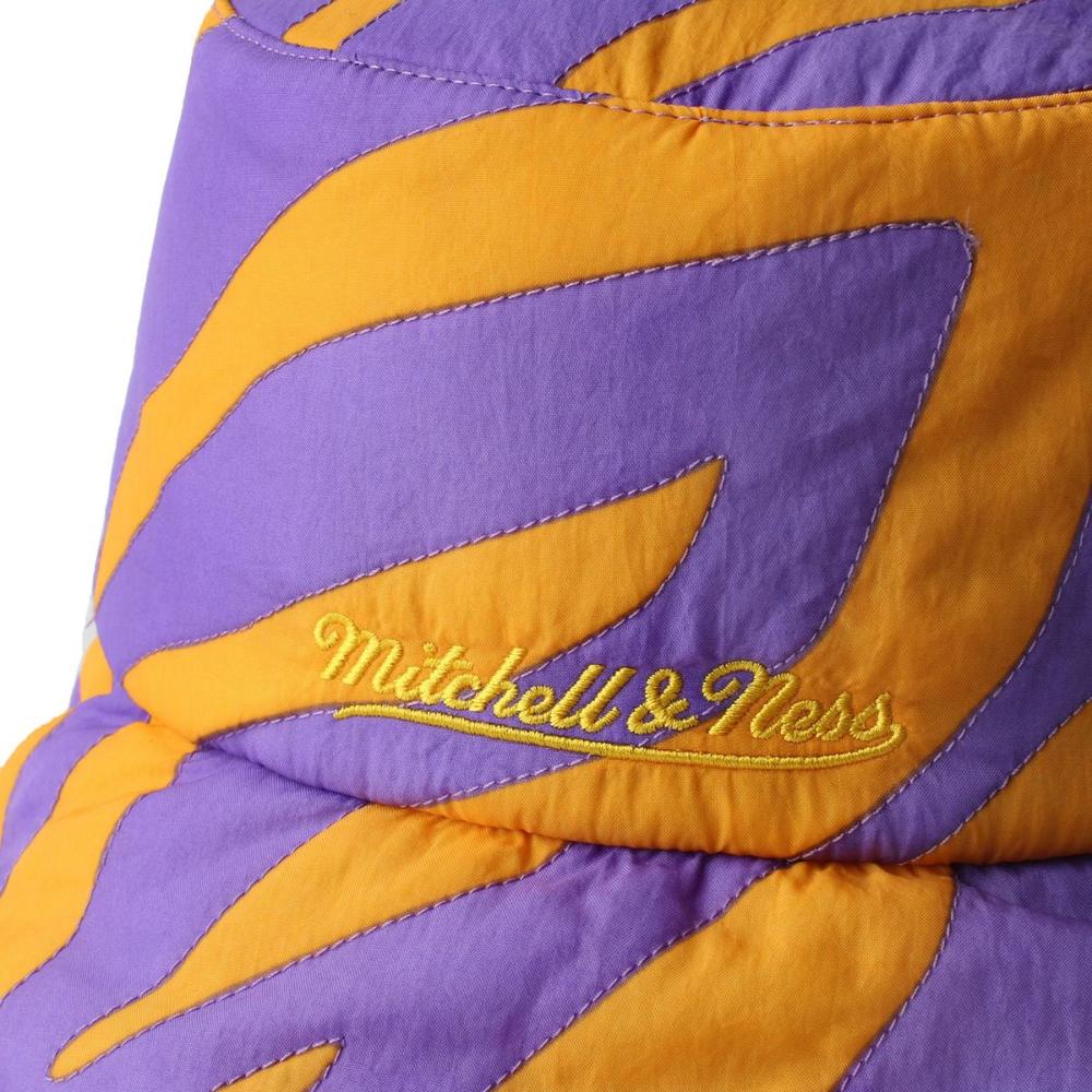 Foto 5 pulgar | Gorro Mitchell & Ness Quilted Bucket Lekers Nba Naranja