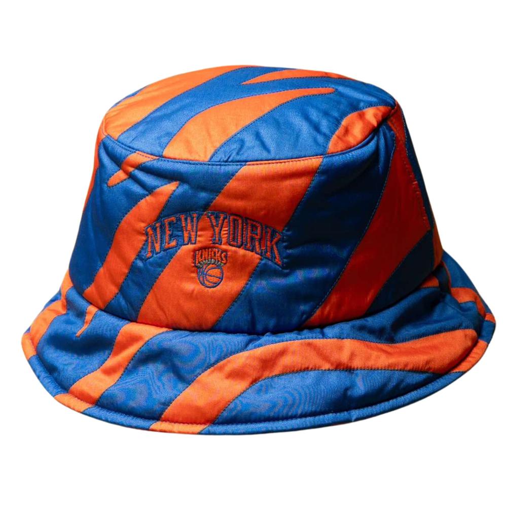 Foto 3 pulgar | Gorra Mitchell & Ness Quilted Bucket Knicks Nba Azul