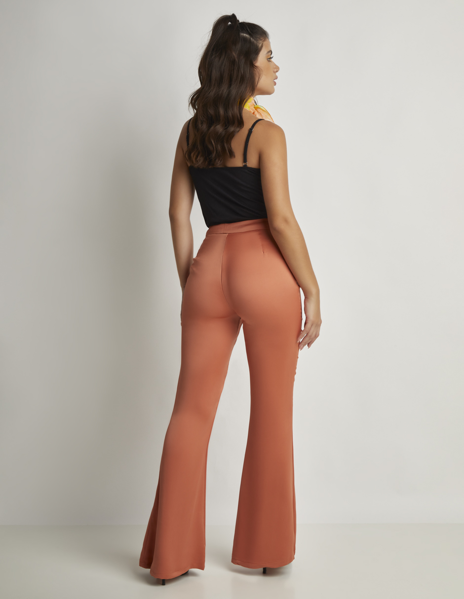 Foto 4 | Pantalón Devendi Color Salmón Campana Satinado