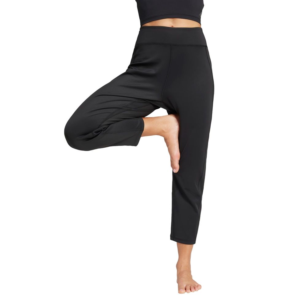 Foto 3 pulgar | Pants All Me Yoga Essentials Adidas Negro Mujer