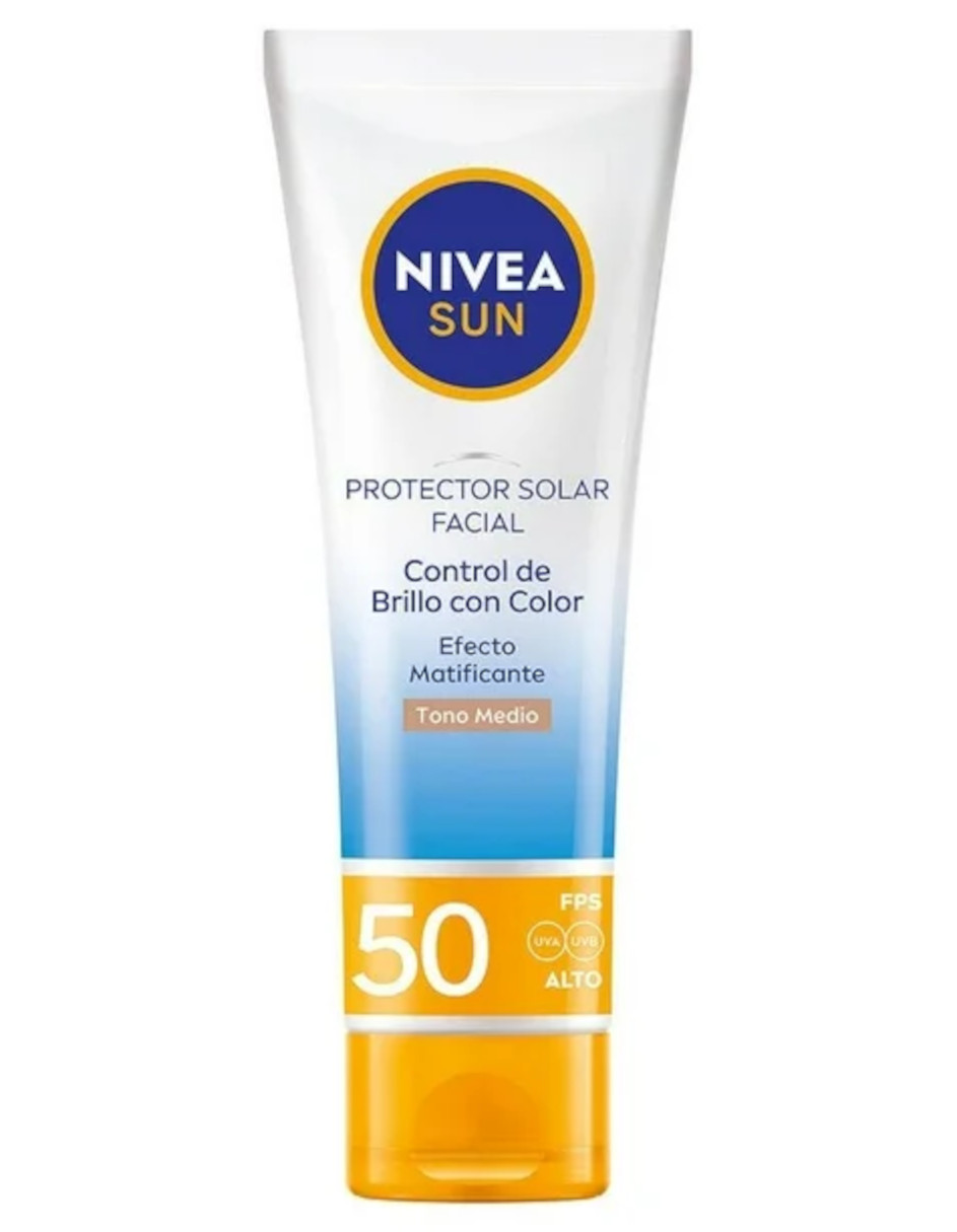 Foto 3 pulgar | Protector Facial Nivea Sun Control De Brillo Tono Medio + Termo De Agua De Regalo Güish