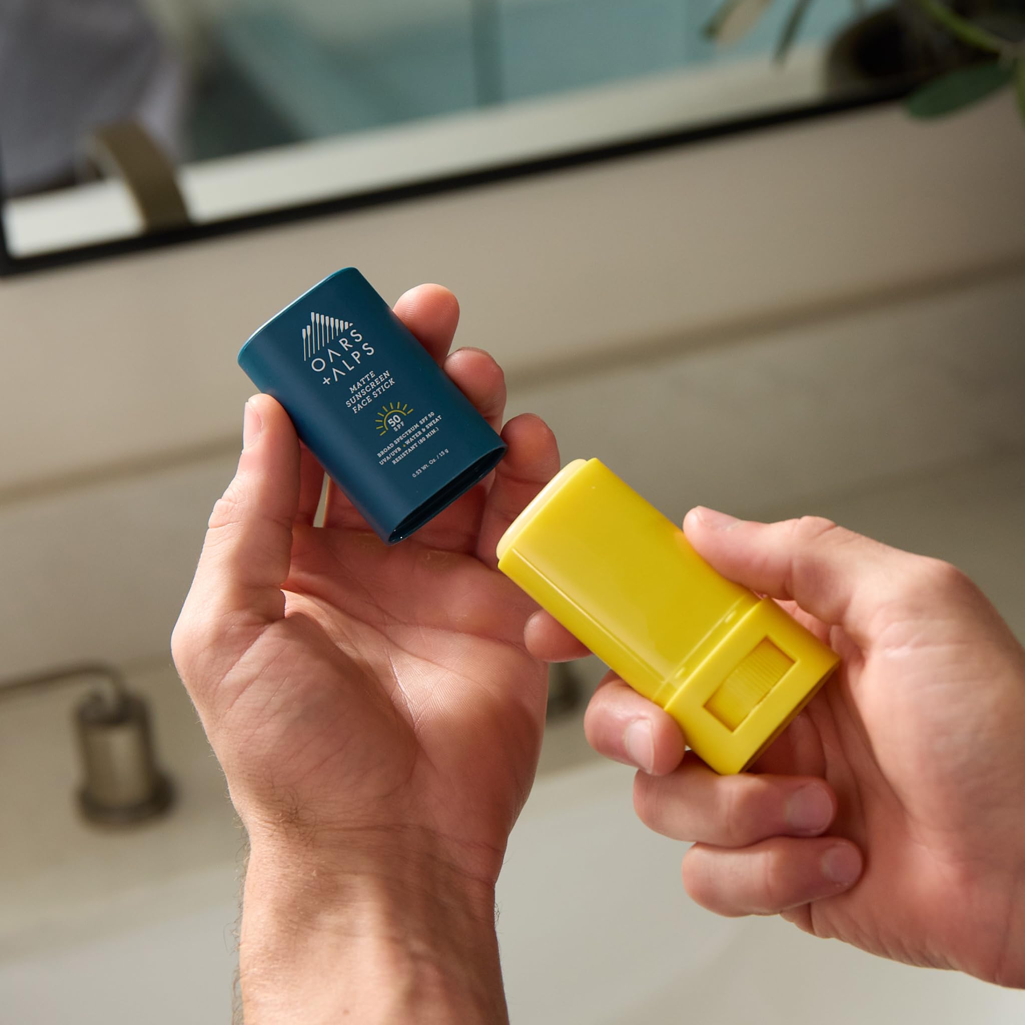 Foto 4 pulgar | Protector Solar En Barra Facial Oars + Alps Matte Spf 50 Resistente Al Agua - Venta Internacional.