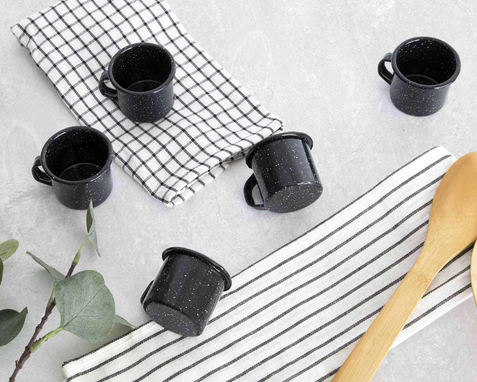 Tazas Mezcaleras de Peltre Negro para 6 Personas