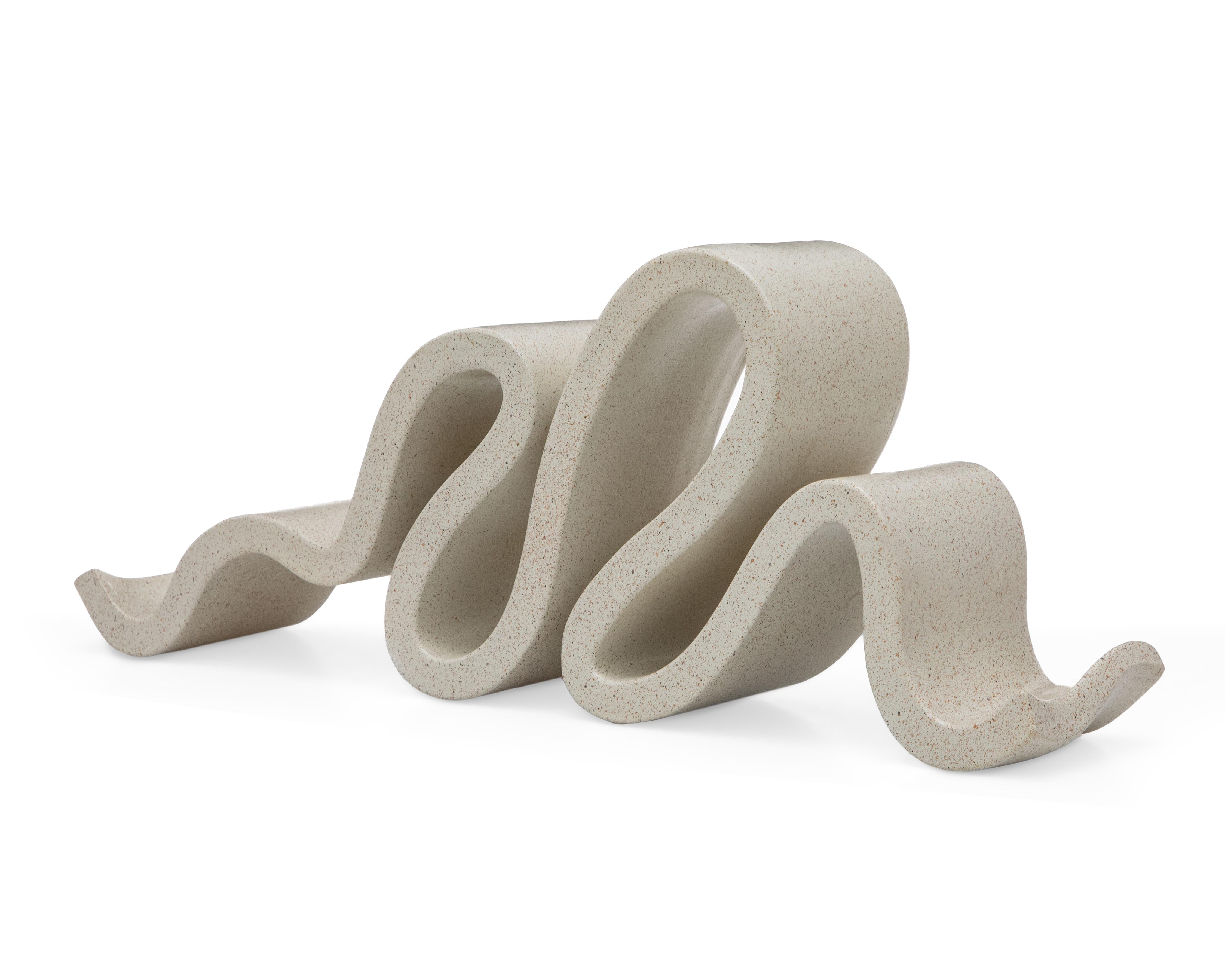 Escultura de Ondas Kadali de Poliresina