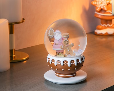 Foto 5 | Figura de Globo de Nieve Navideña Gingerman de Resina