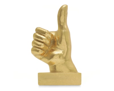 Foto 1 | Escultura de Mano Hugo