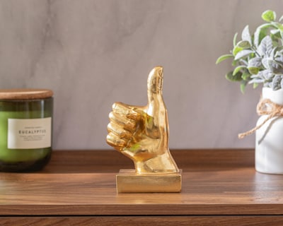 Foto 5 | Escultura de Mano Hugo