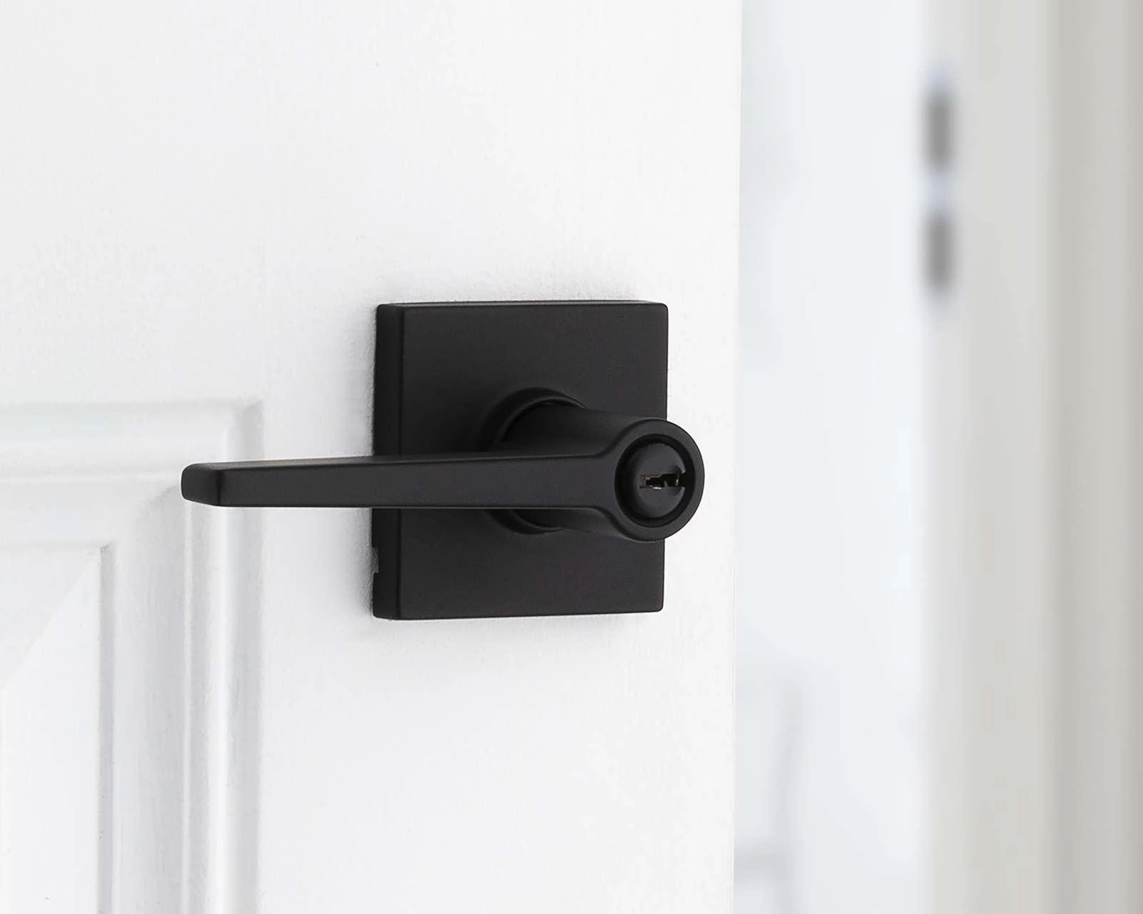 Foto 5 pulgar | Manija Kwikset Daylon para Puerta Exterior Negro
