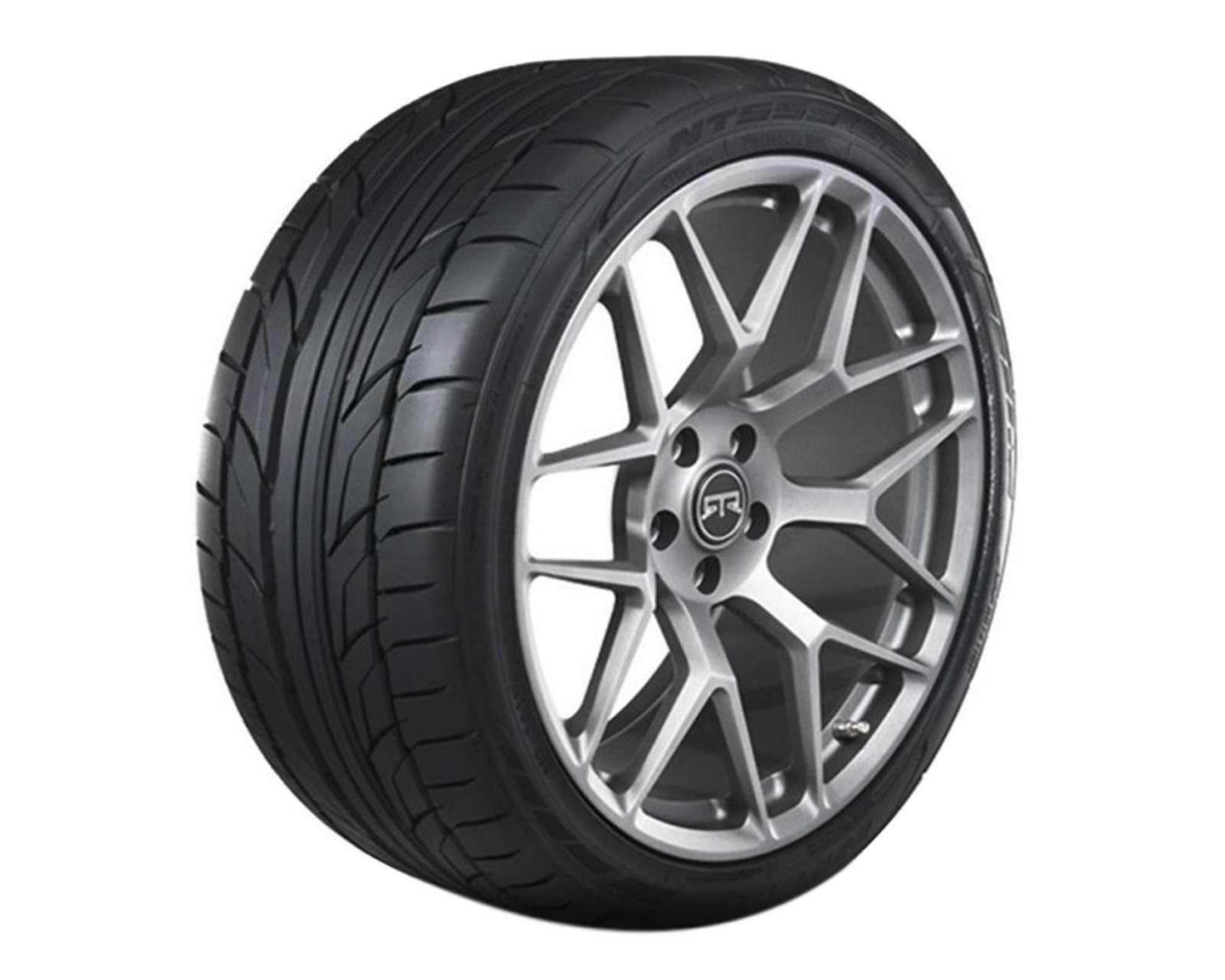 Llanta Nitto 205/55 Rin 16 $1,699