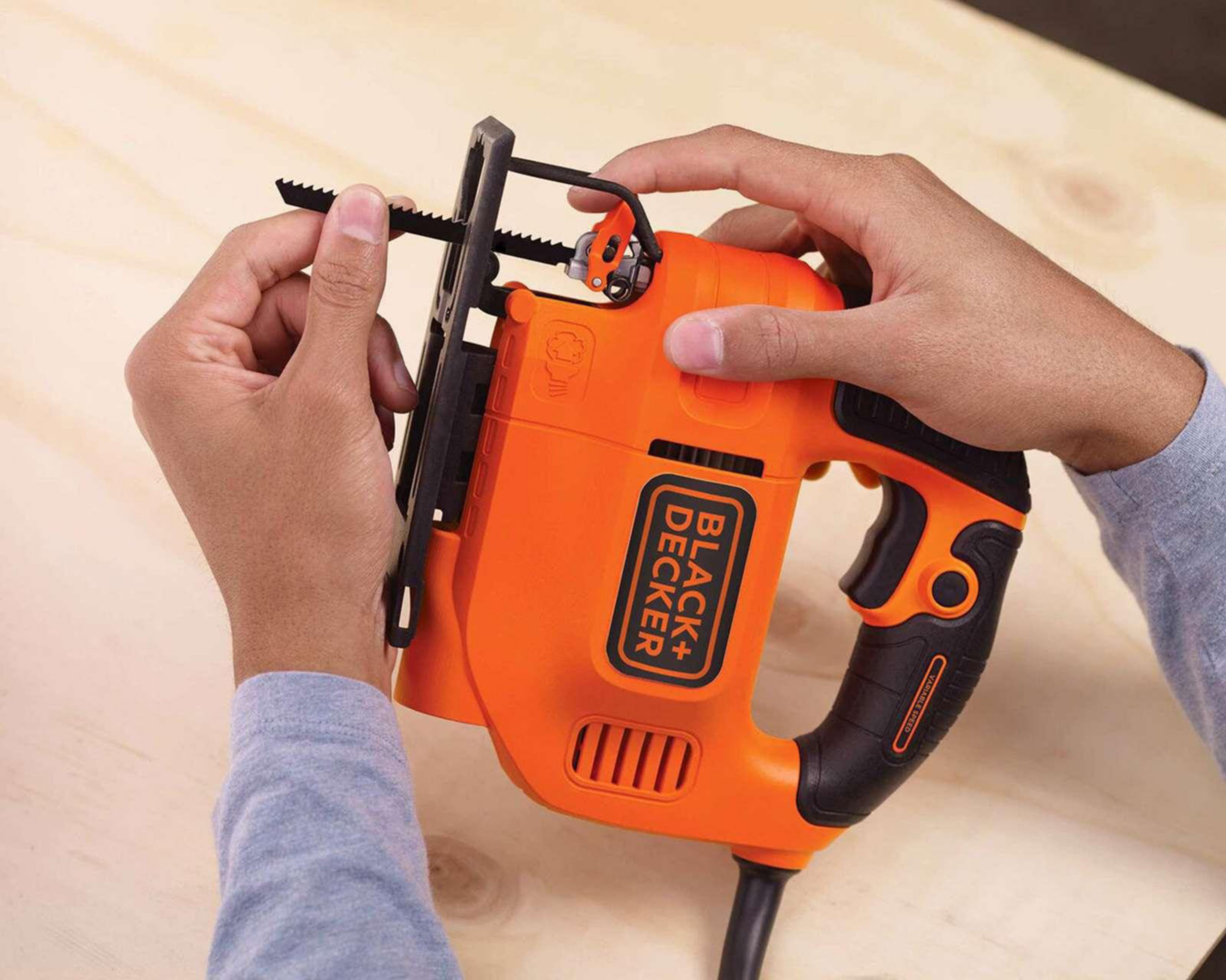 Foto 10 pulgar | Sierra Caladora Black + Decker KS701PEK-B3 550W