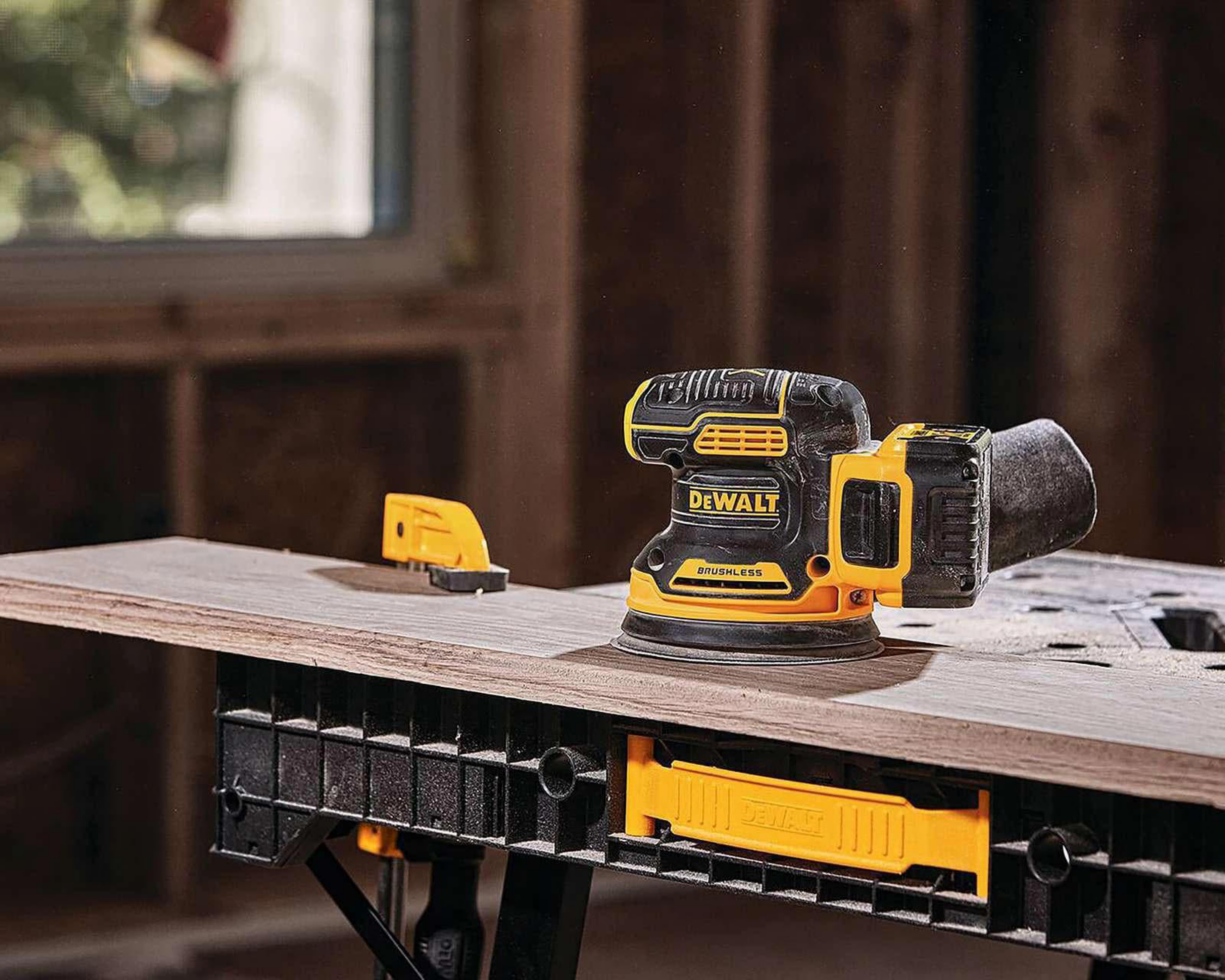 Foto 4 | Lijadora Orbital Dewalt DCW210B 127MM 20V