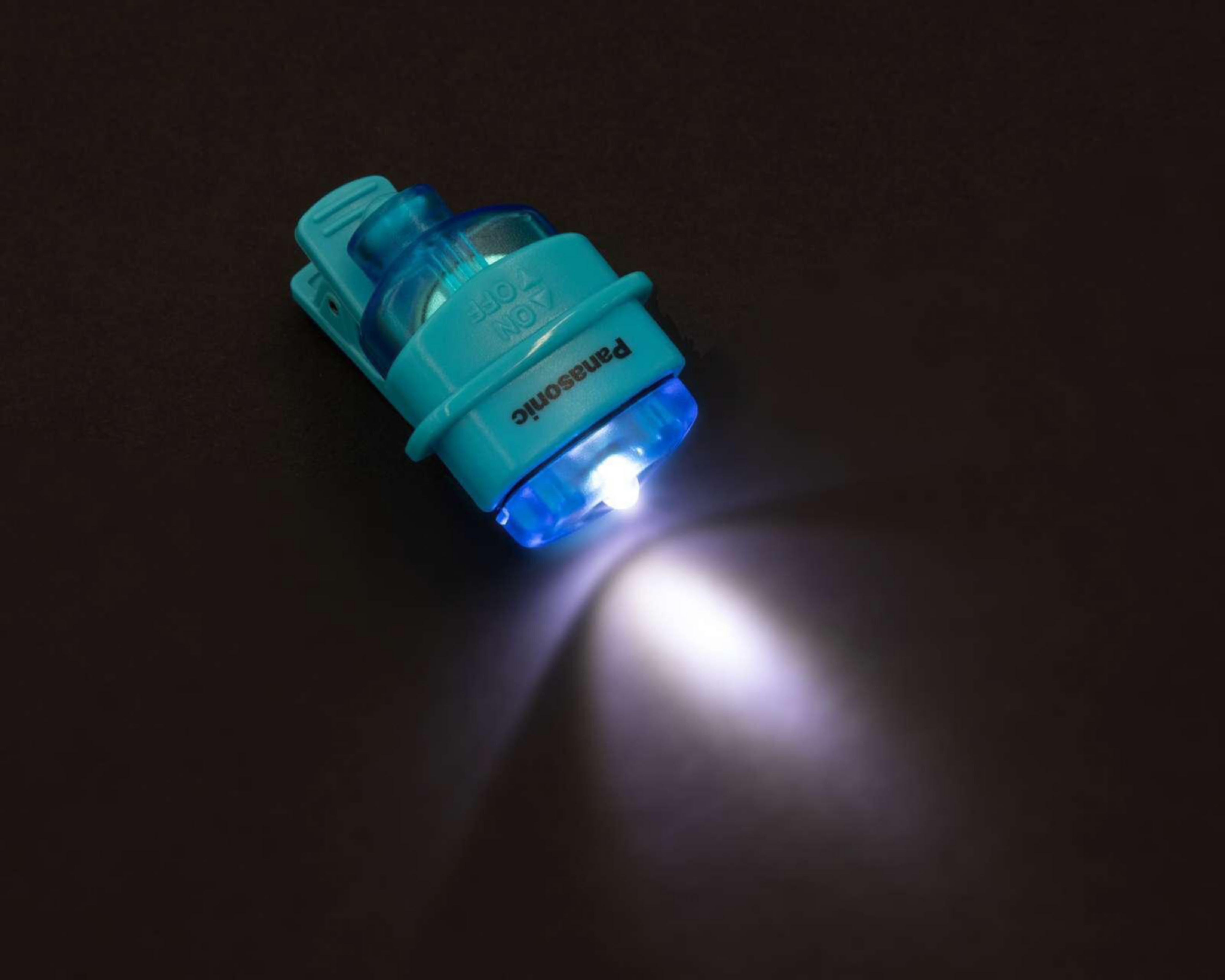 Foto 6 pulgar | Luz LED Panasonic con Clip