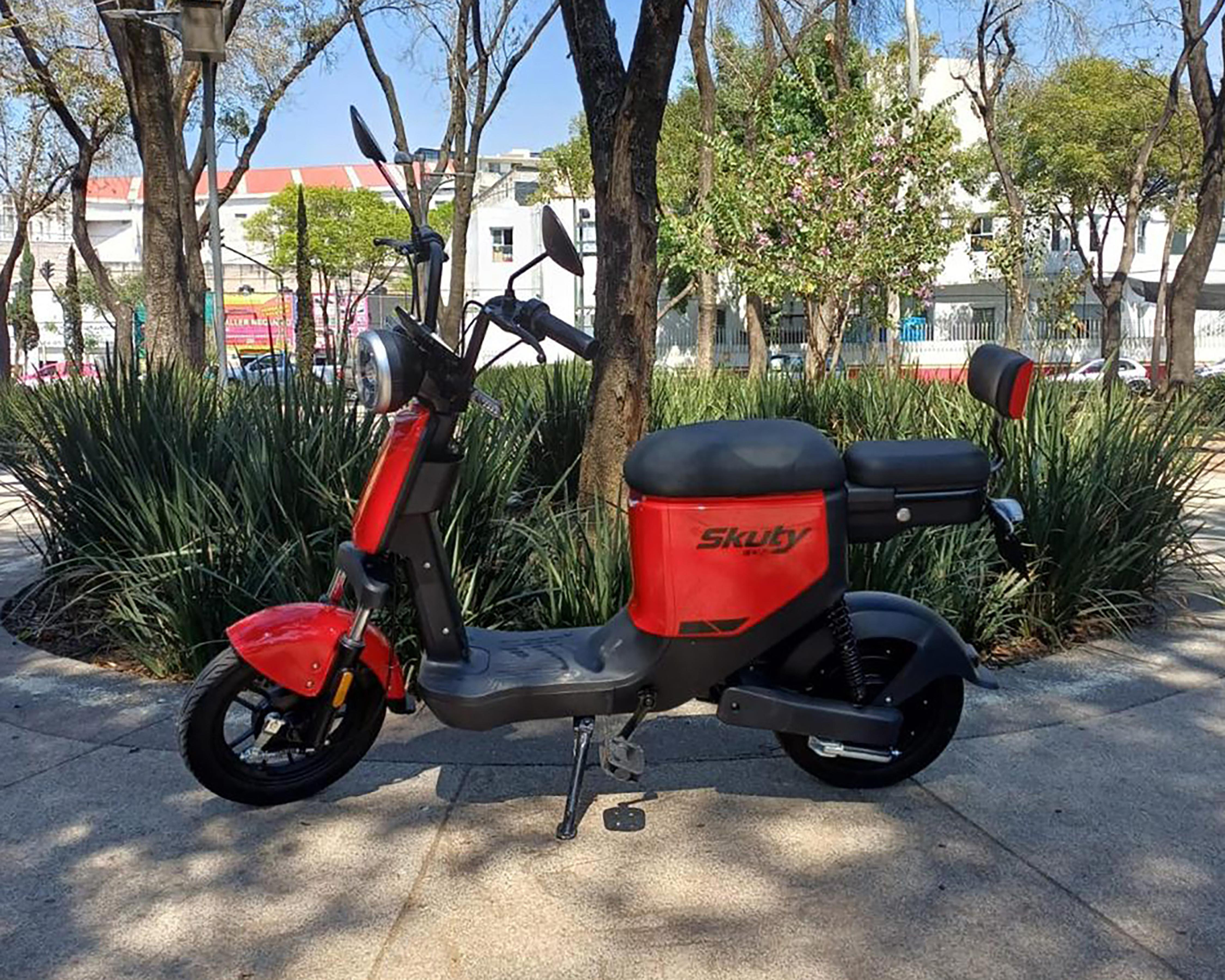 Foto 7 | Bicimoto Eléctrica Yadea Skuty One 2024