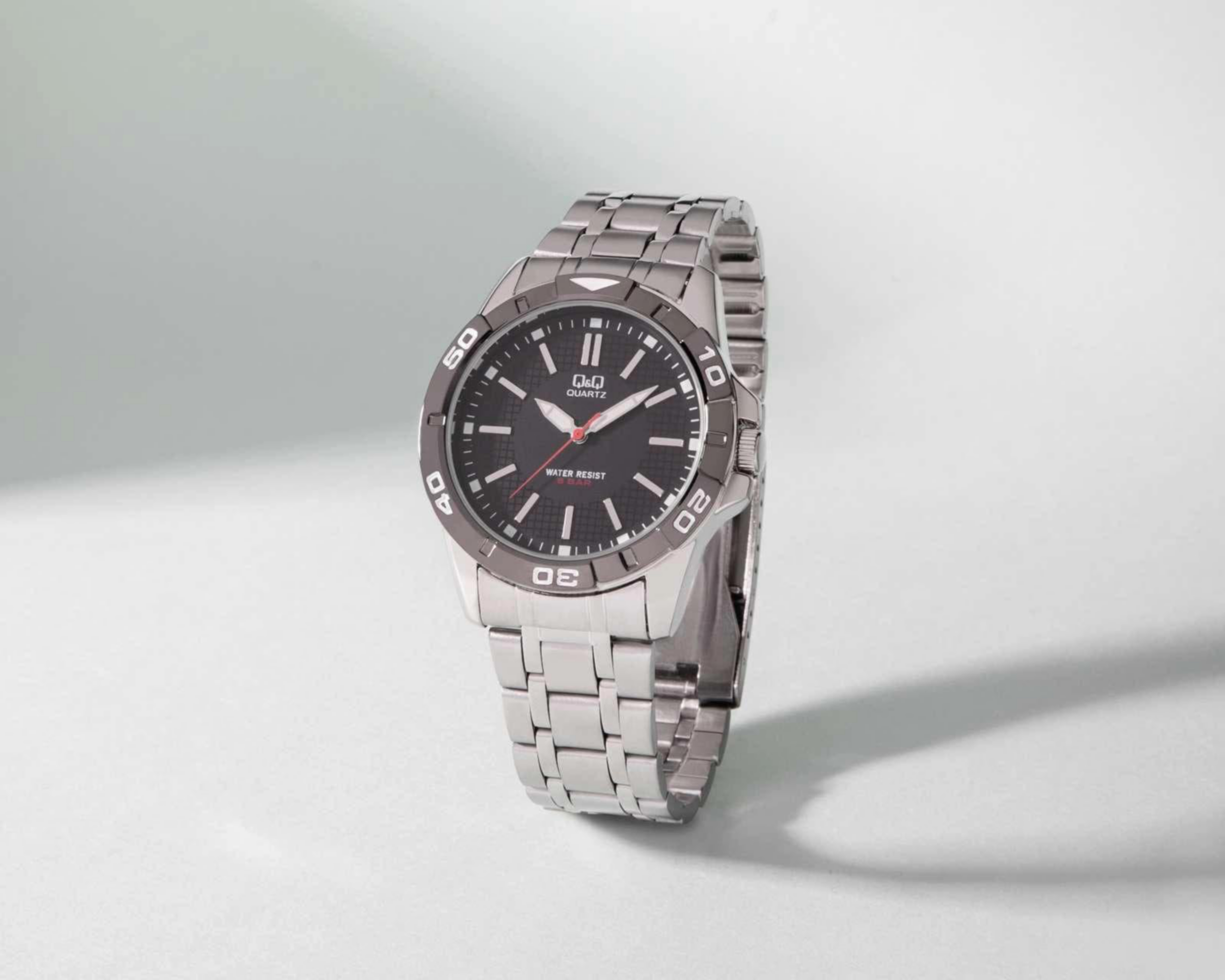 Foto 9 pulgar | Reloj Q&Q Q576J402Y Plateado