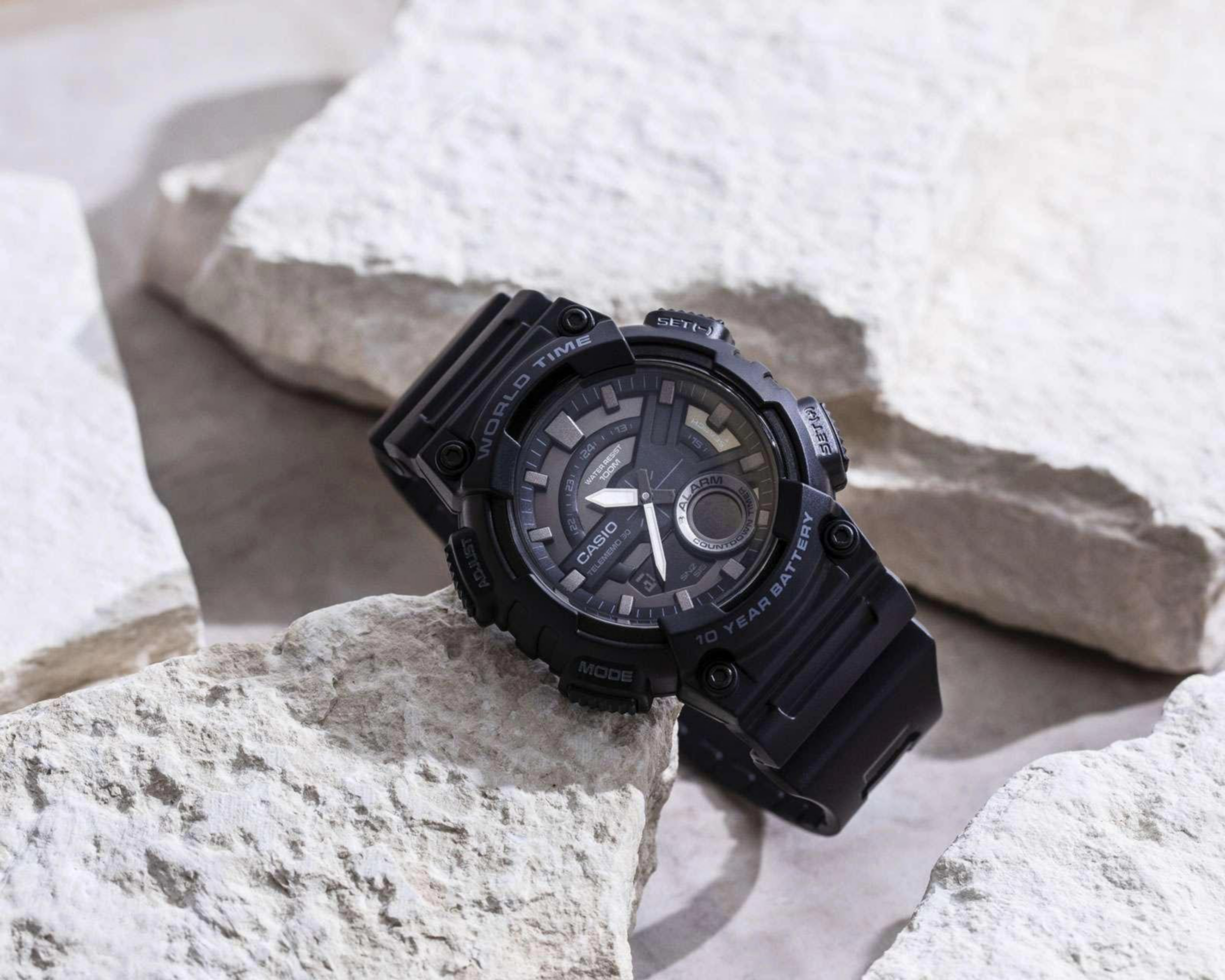 Foto 4 | Reloj Casio AEQ-110W-1BVCF Negro