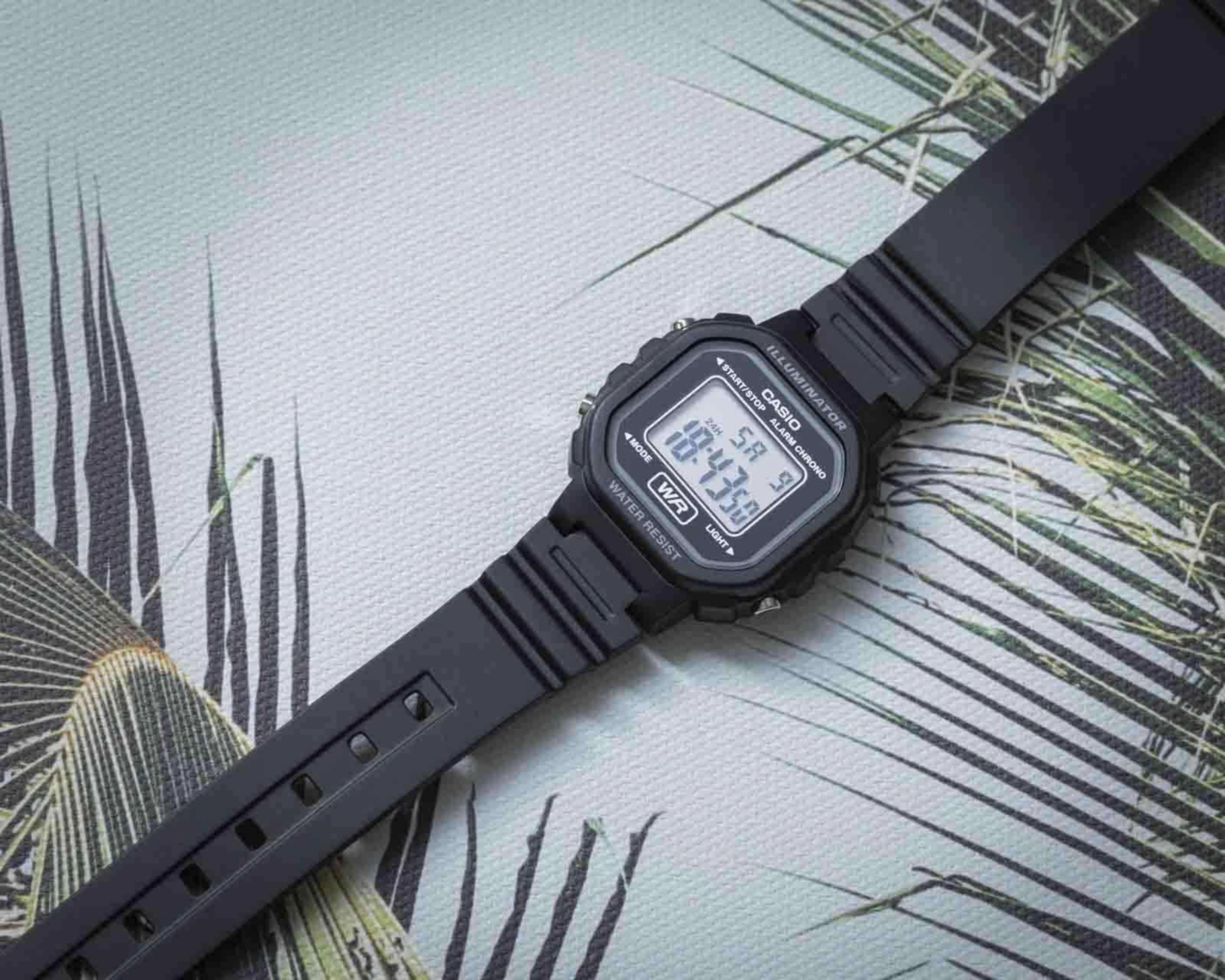 Foto 4 | Reloj Casio LA-20WH-1ACF Negro