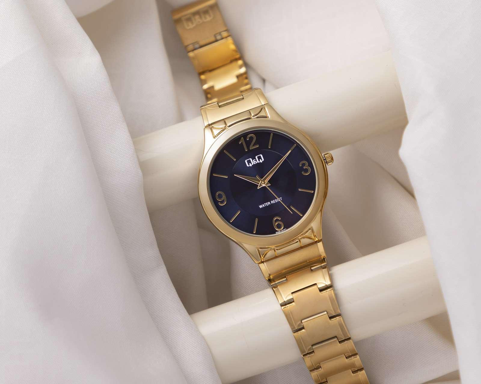 Foto 5 pulgar | Reloj Q&Q Q45B-001PY Dorado