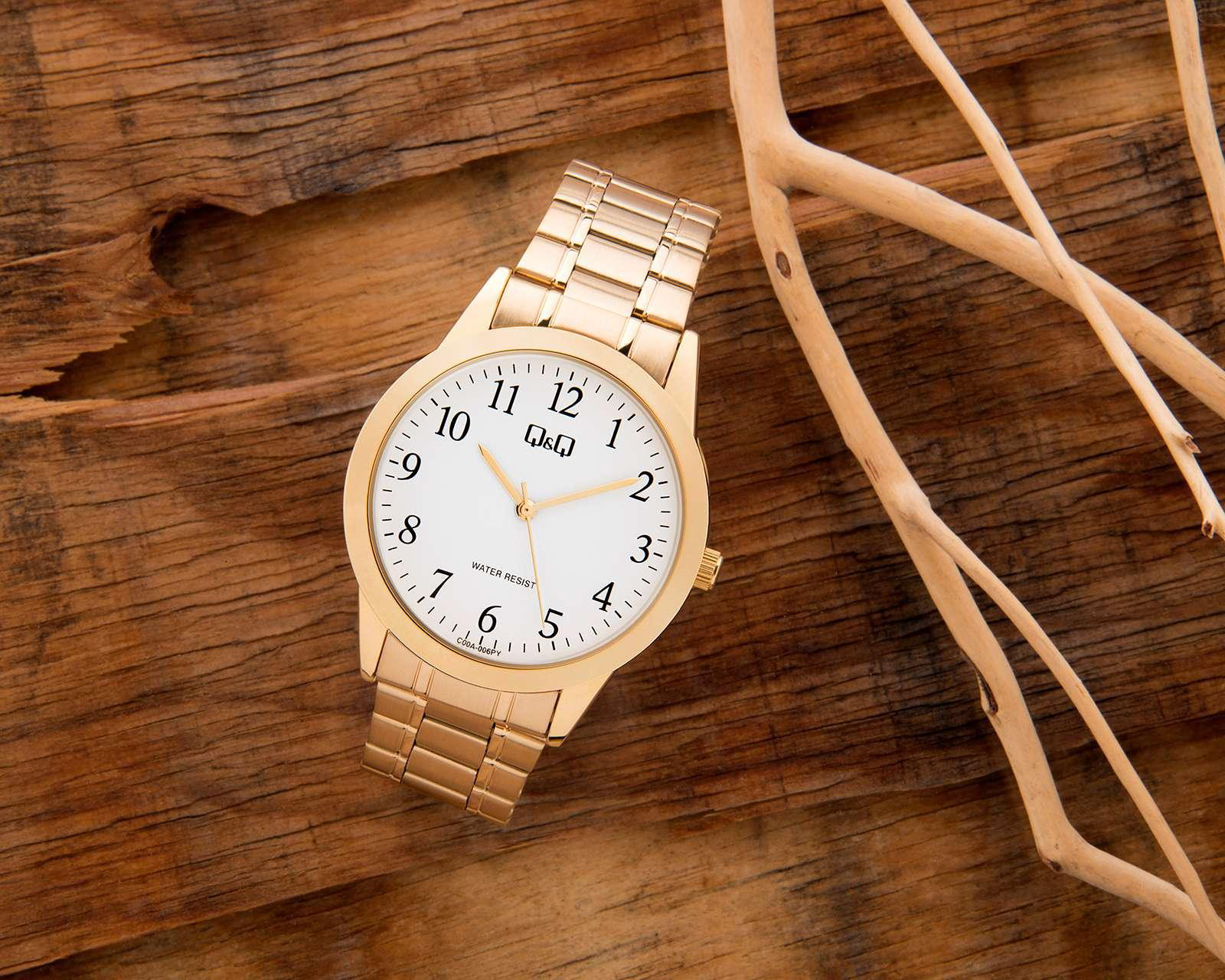 Foto 5 pulgar | Reloj Q&Q C00A-006PY Dorado