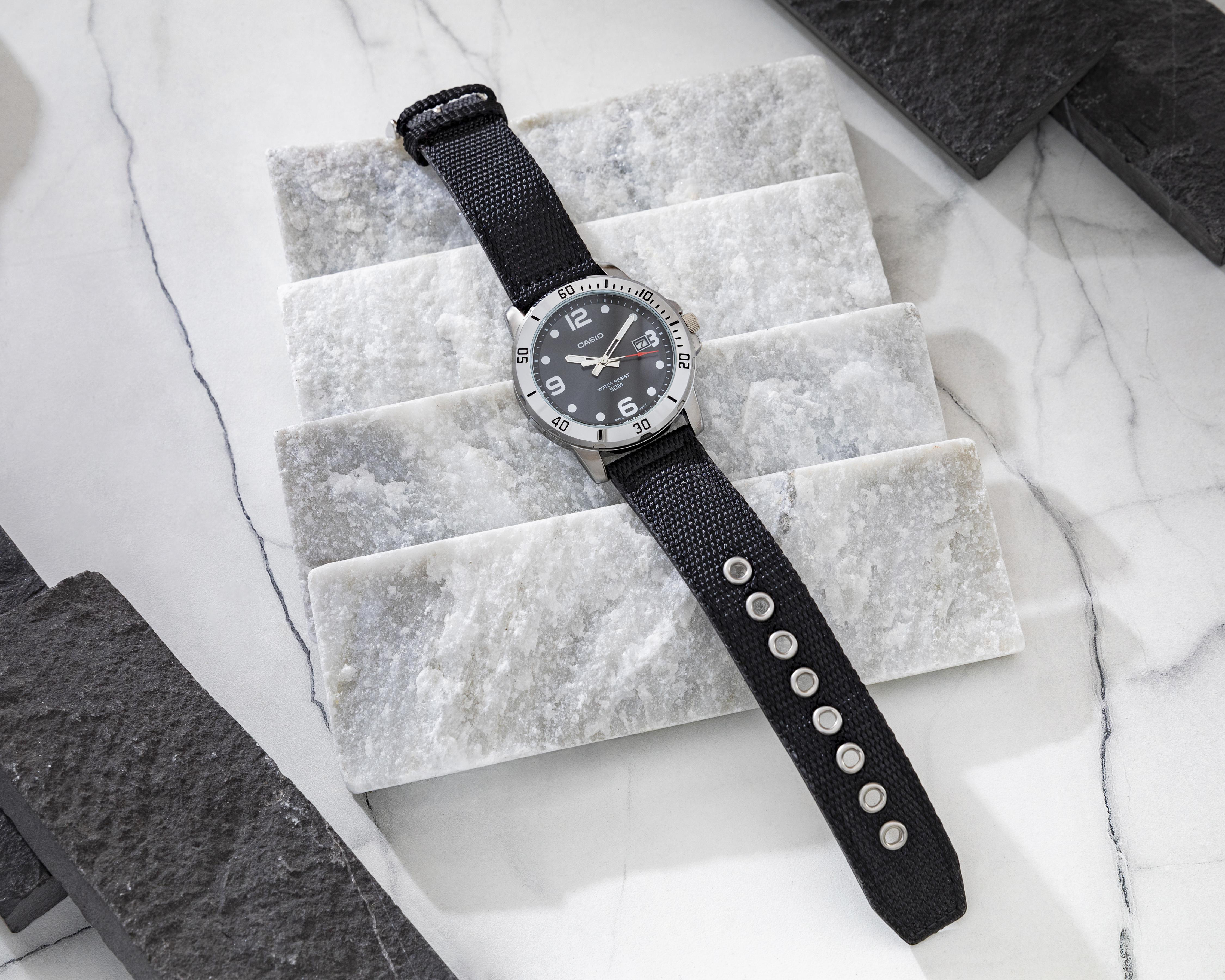 Foto 2 | Reloj para Hombre Casio MTP-VD01C-1BVCF Negro