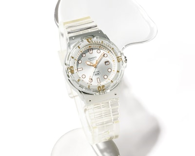 Foto 3 | Reloj para Mujer Casio Transparente LRW-200HS-7EVCF