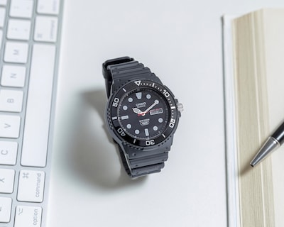 Foto 6 | Reloj Casio para Hombre MRW-230H-1E1VCF Negro
