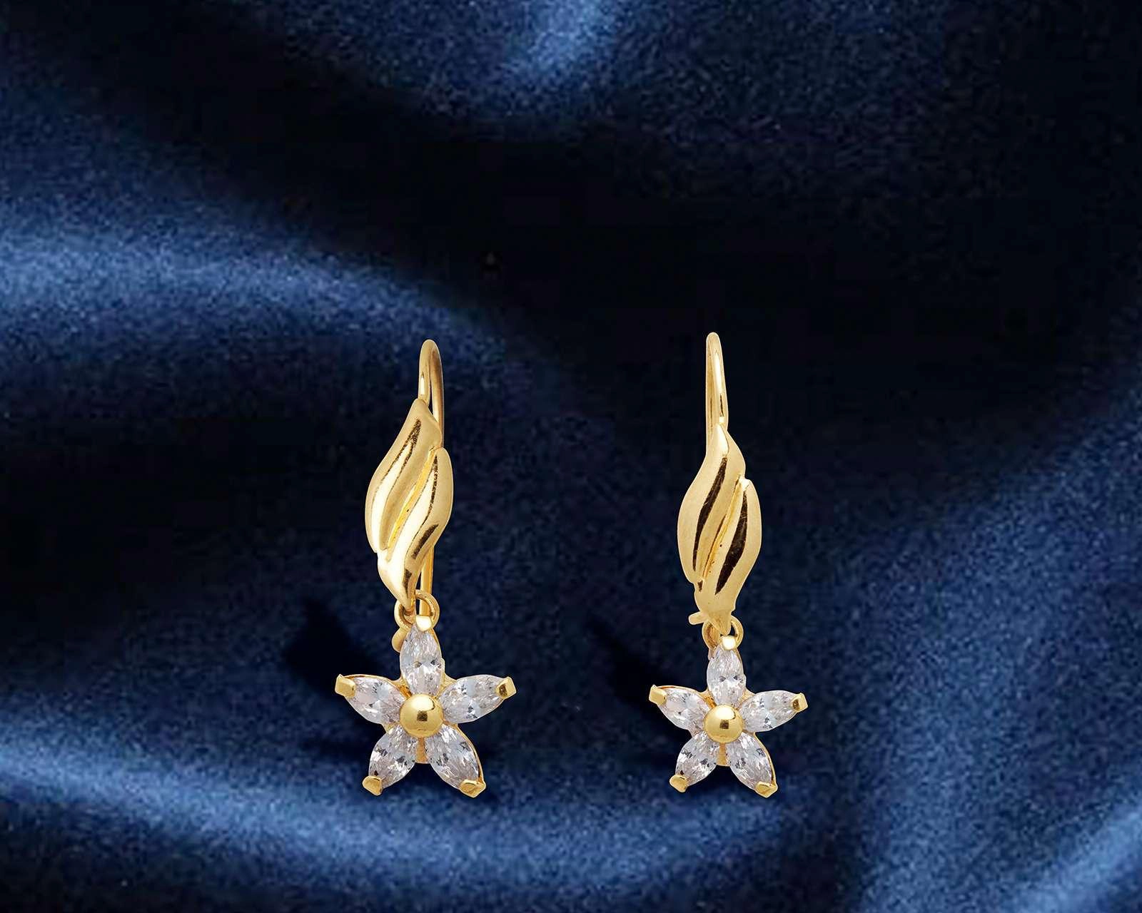 Foto 4 pulgar | Aretes de Oro 10K Sentimientos
