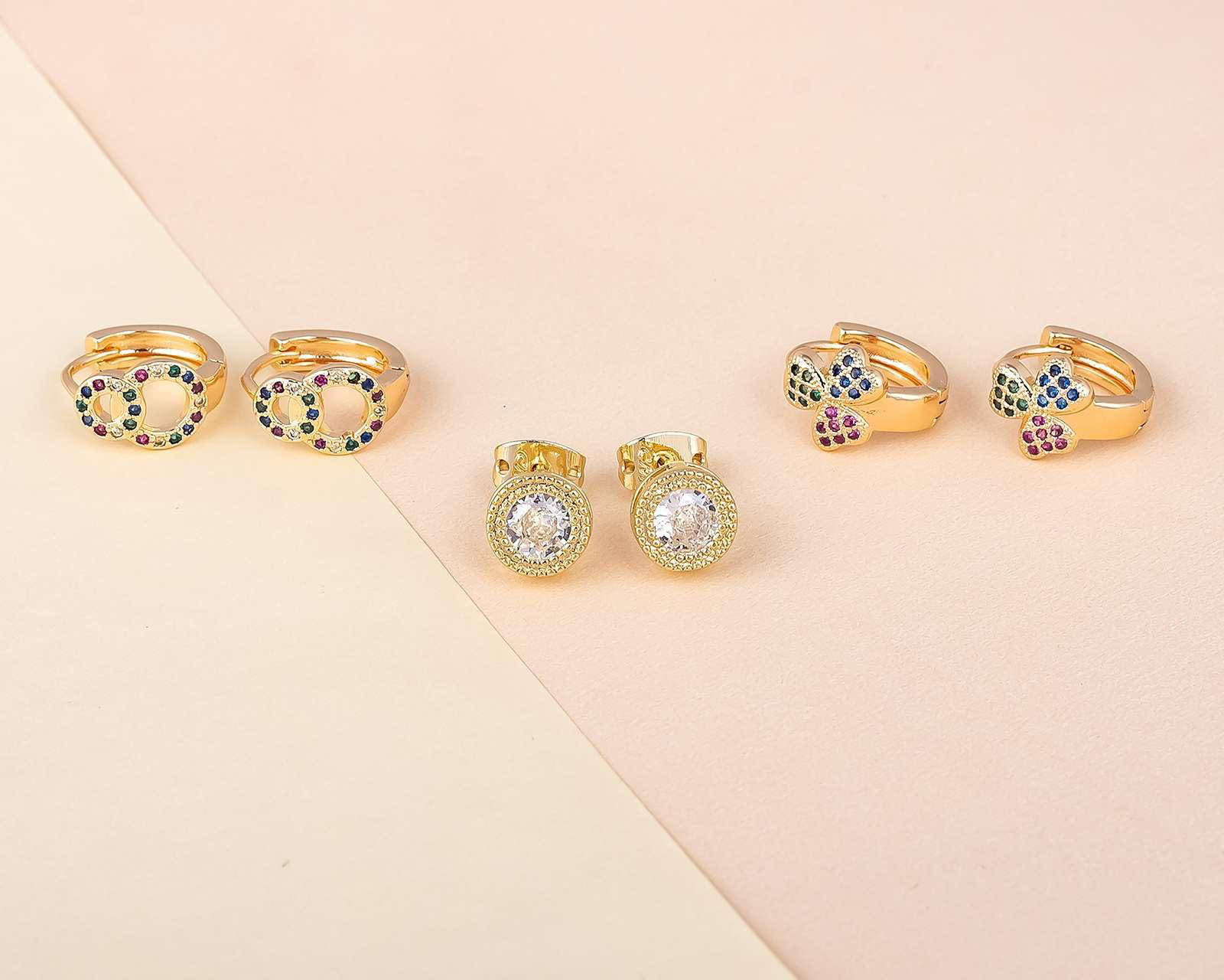 Foto 7 pulgar | Aretes de Chapa de Oro 18K Plafer