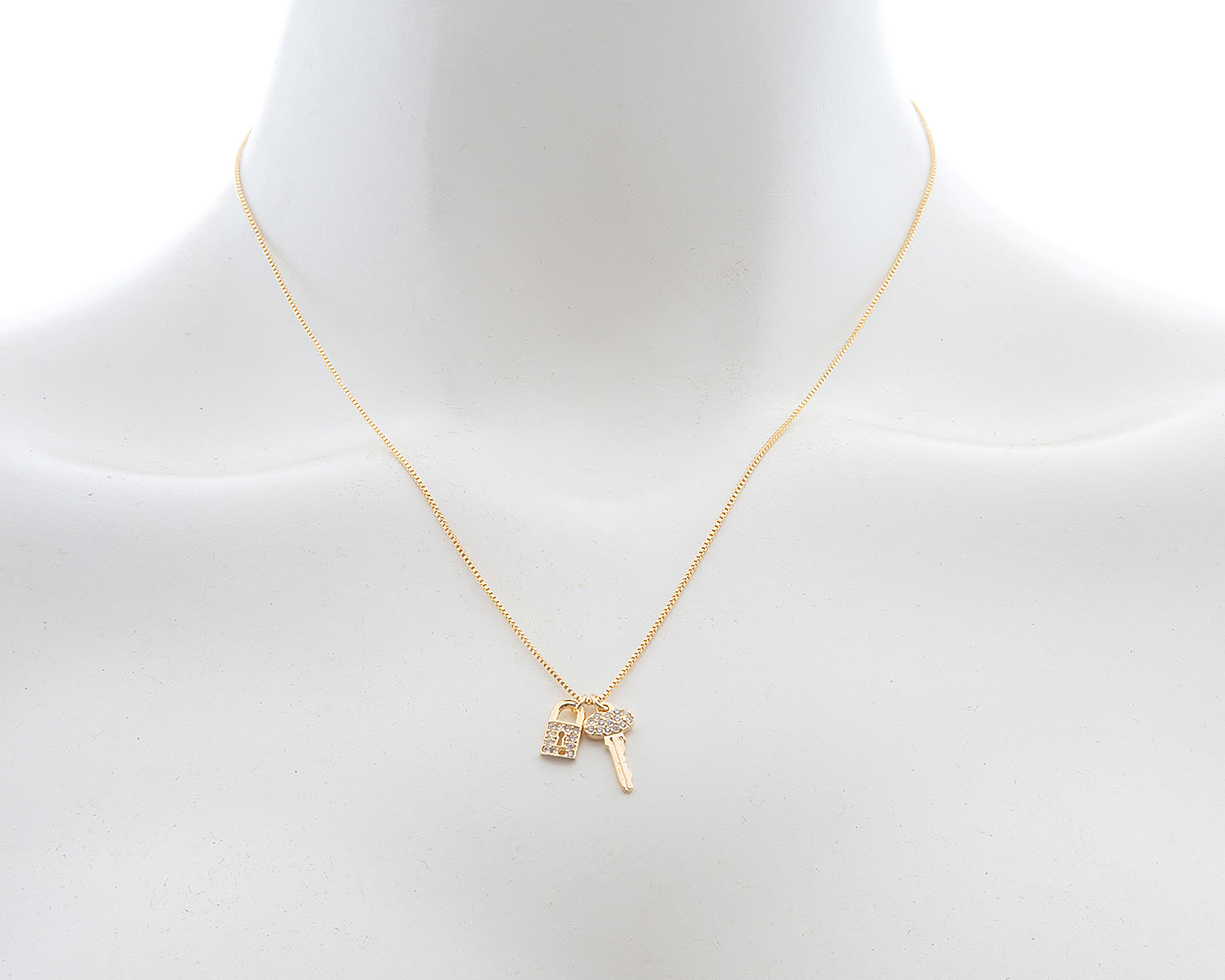Foto 4 pulgar | Collar de Chapa de Oro 18K Girondela