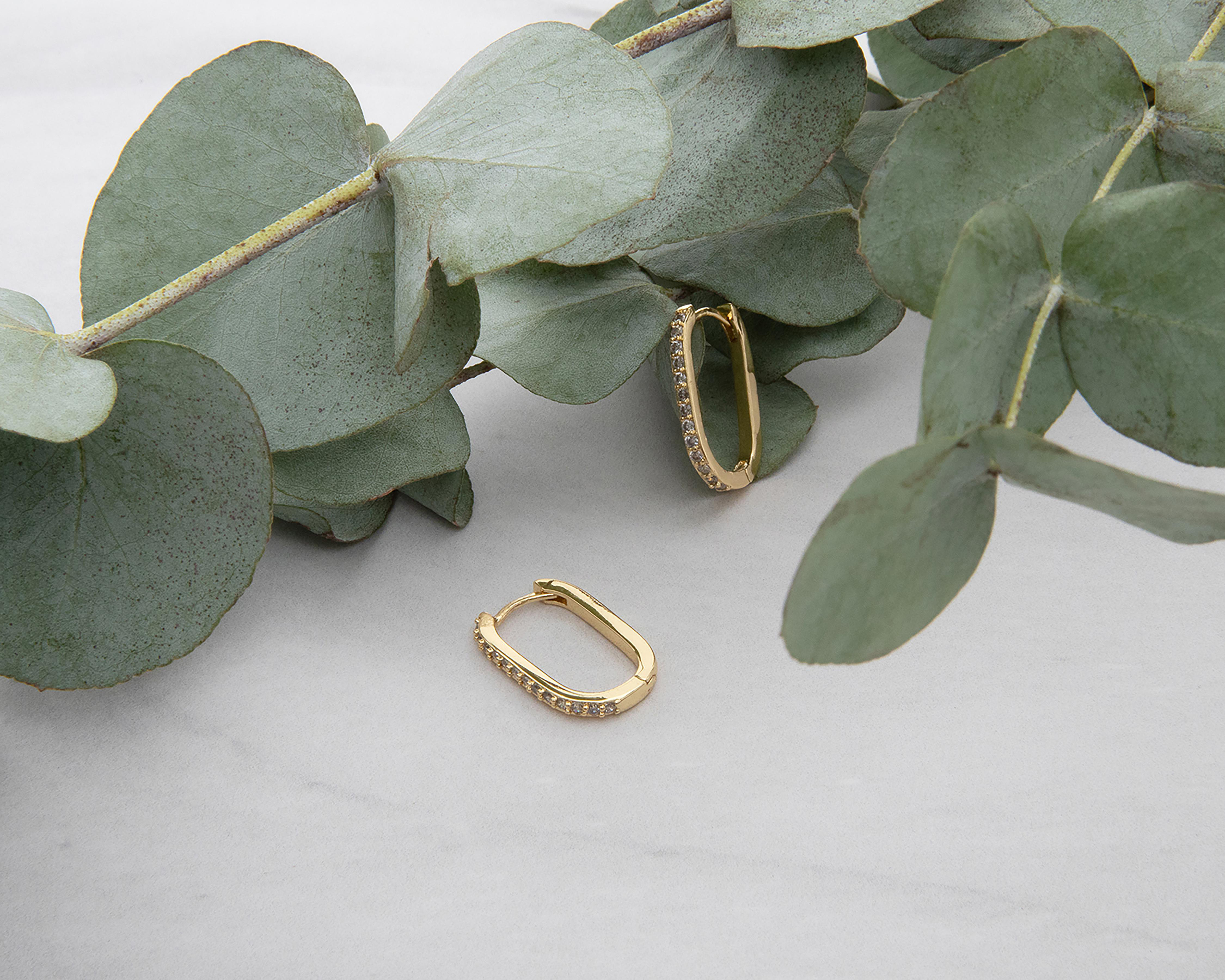 Foto 6 pulgar | Arracadas de Chapa de Oro 18K Girondela