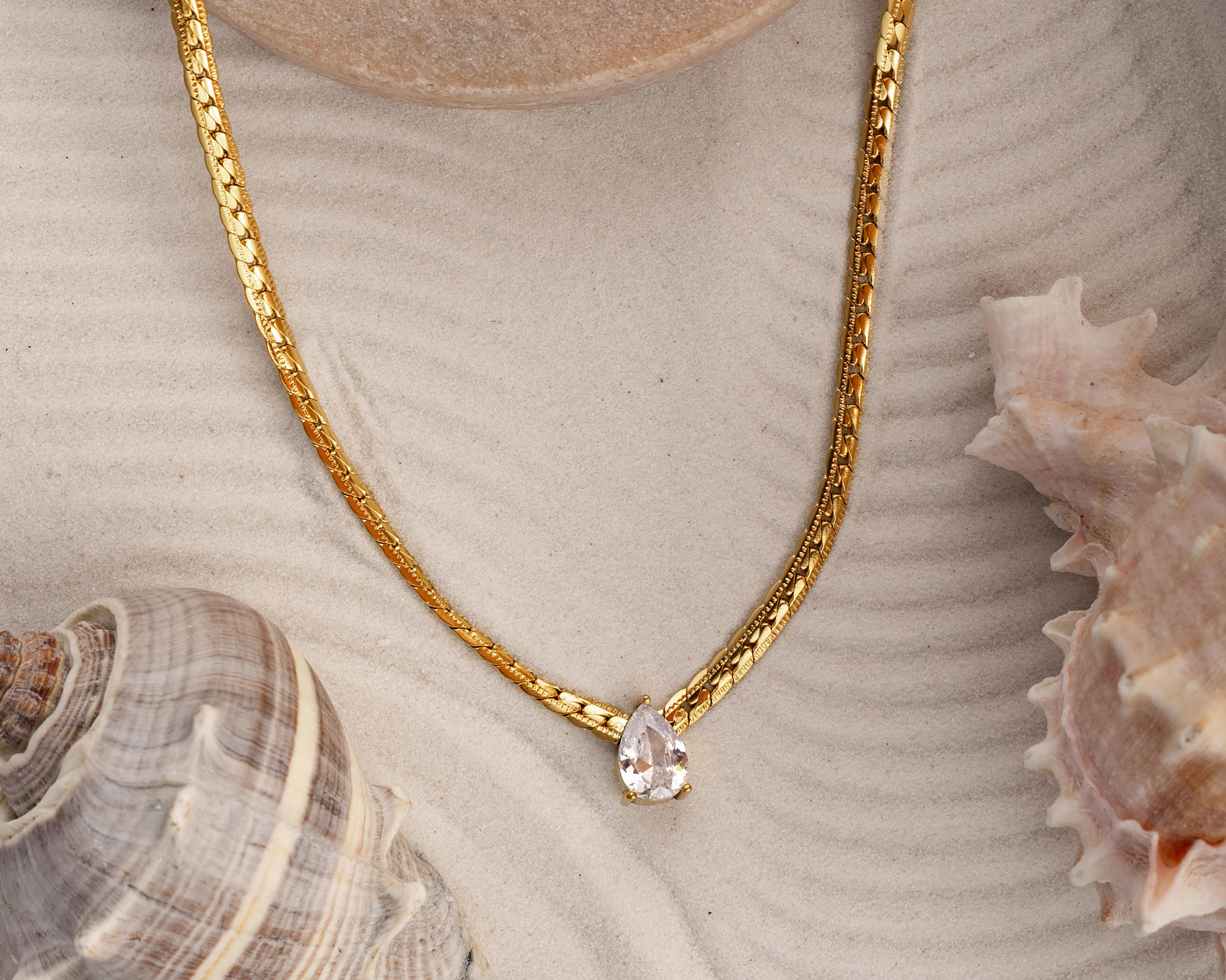 Foto 7 pulgar | Collar de Acero Inoxidable Jennifer Lopez
