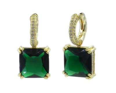 Foto 2 | Aretes de Chapa de Oro 14K Diseños Creativos