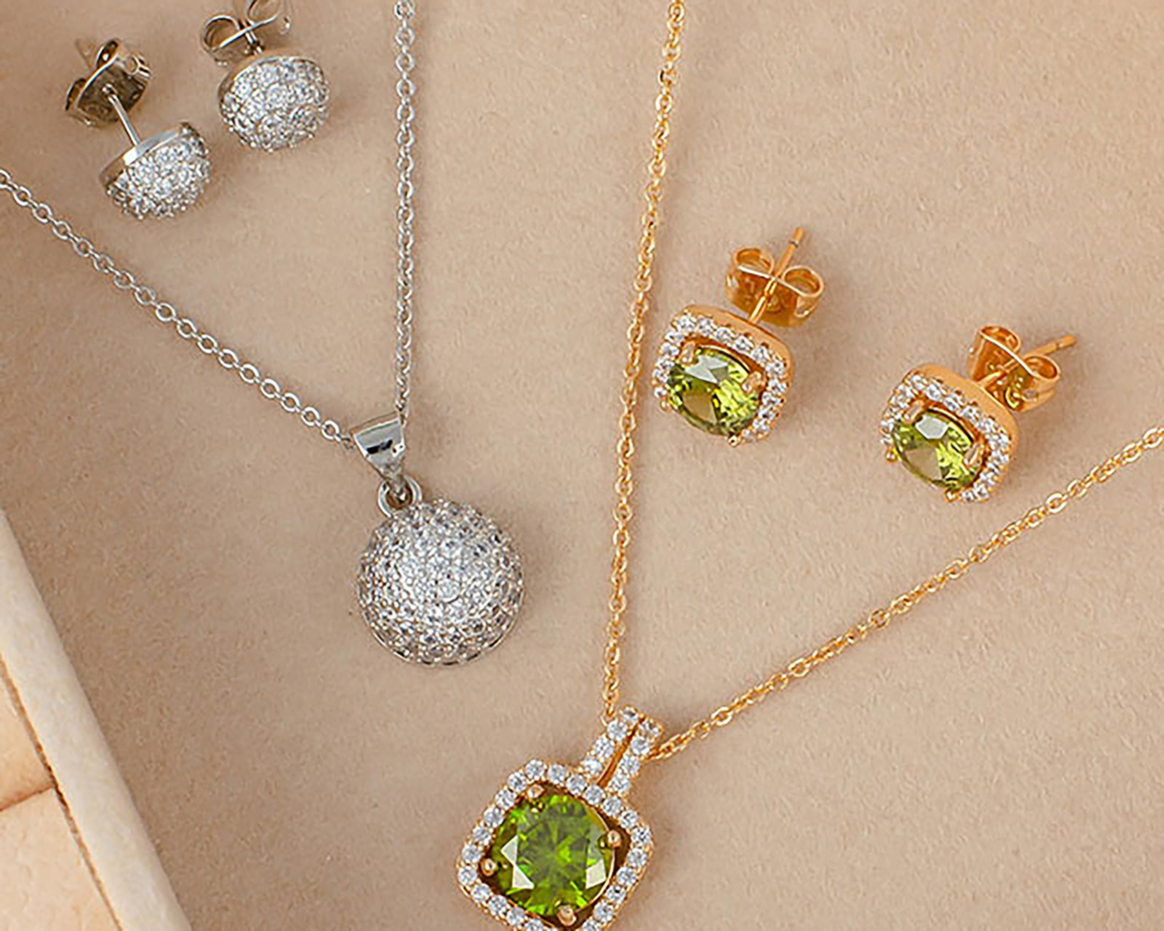 Foto 5 | Collar y Aretes de Chapa de Oro 18K Plafer