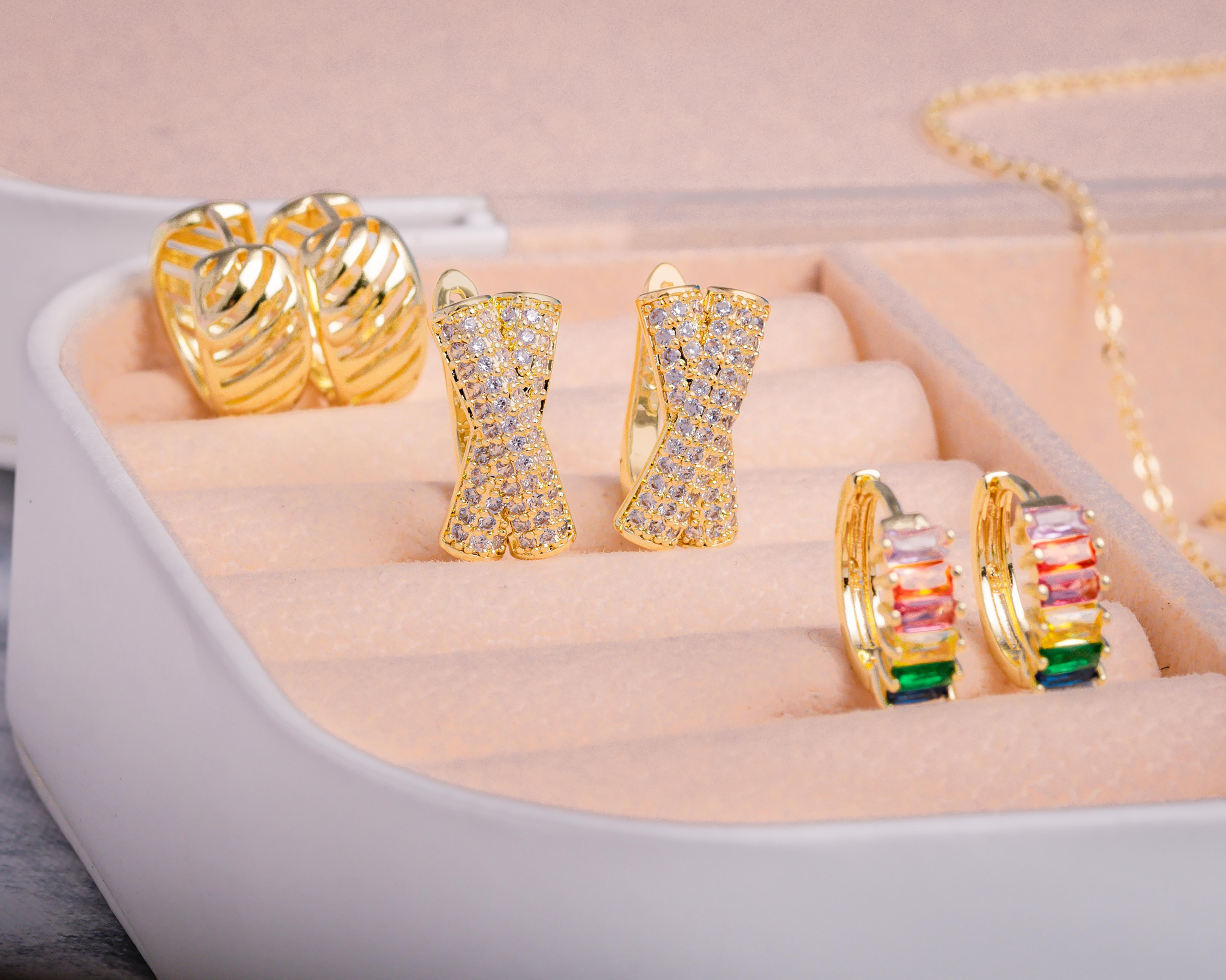 Foto 7 pulgar | Aretes Chapa de Oro 18K Plafer
