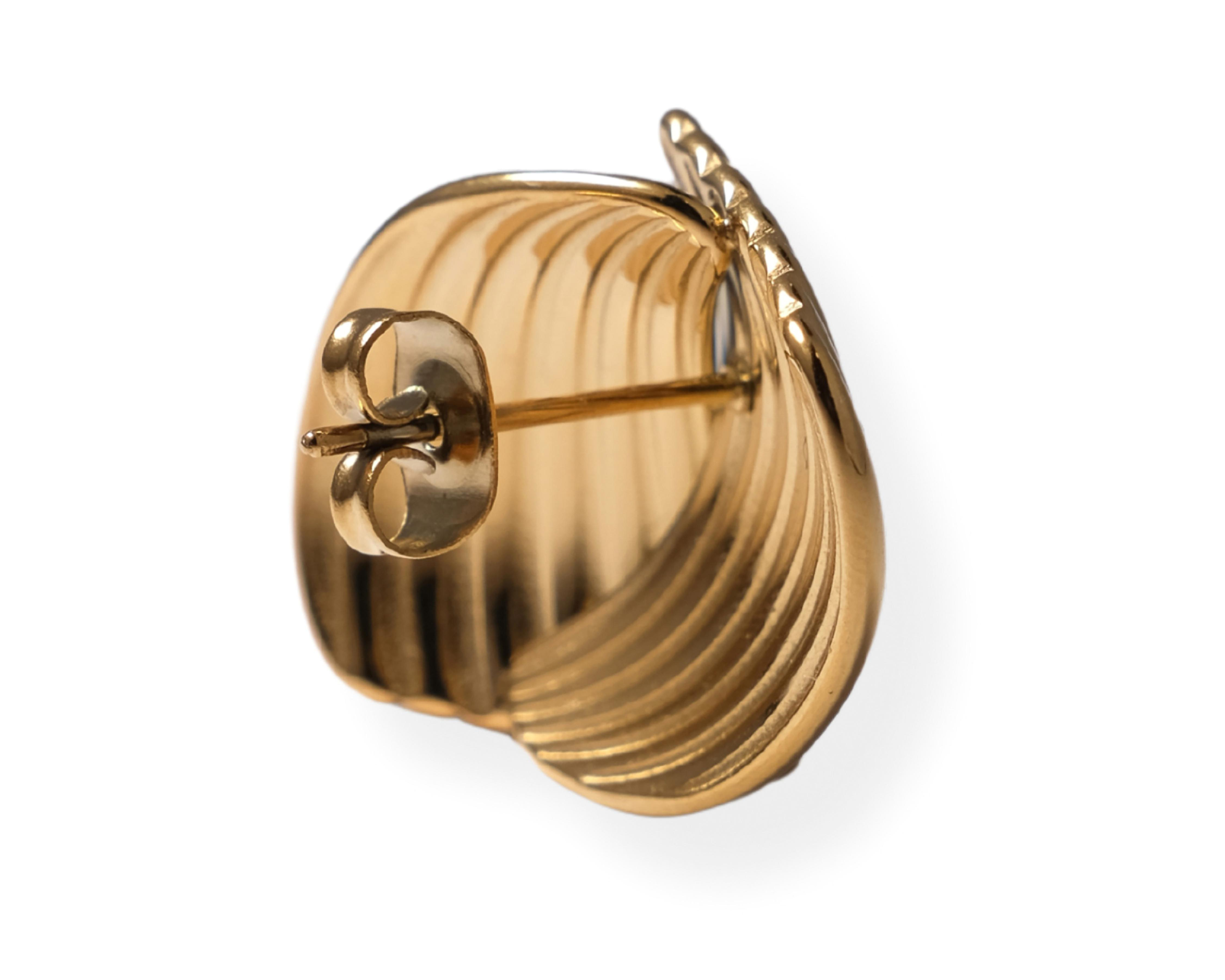 Foto 4 pulgar | Aretes de Chapa de Oro 18K Girondela