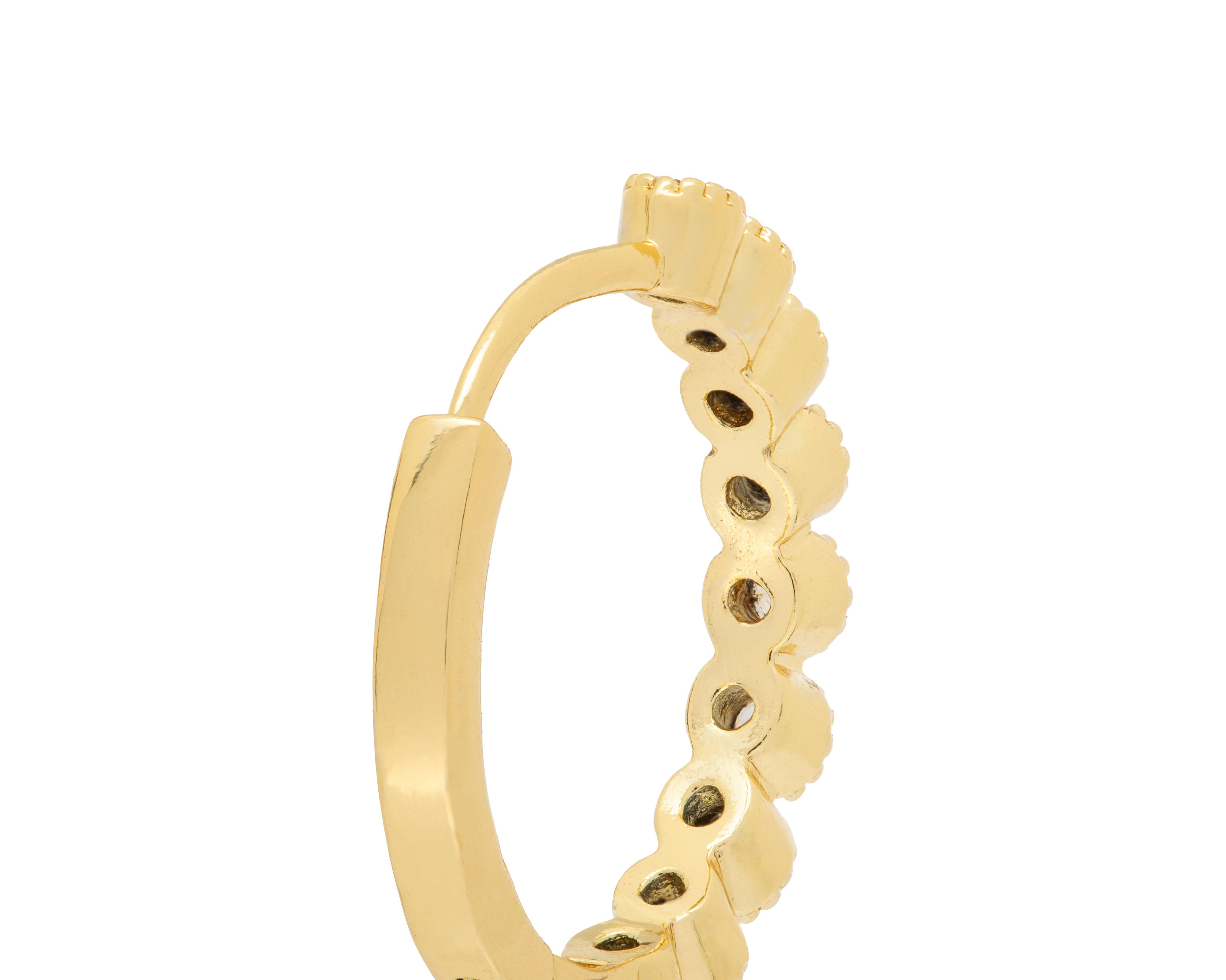 Foto 4 pulgar | Aretes Chapa de Oro 18k NK