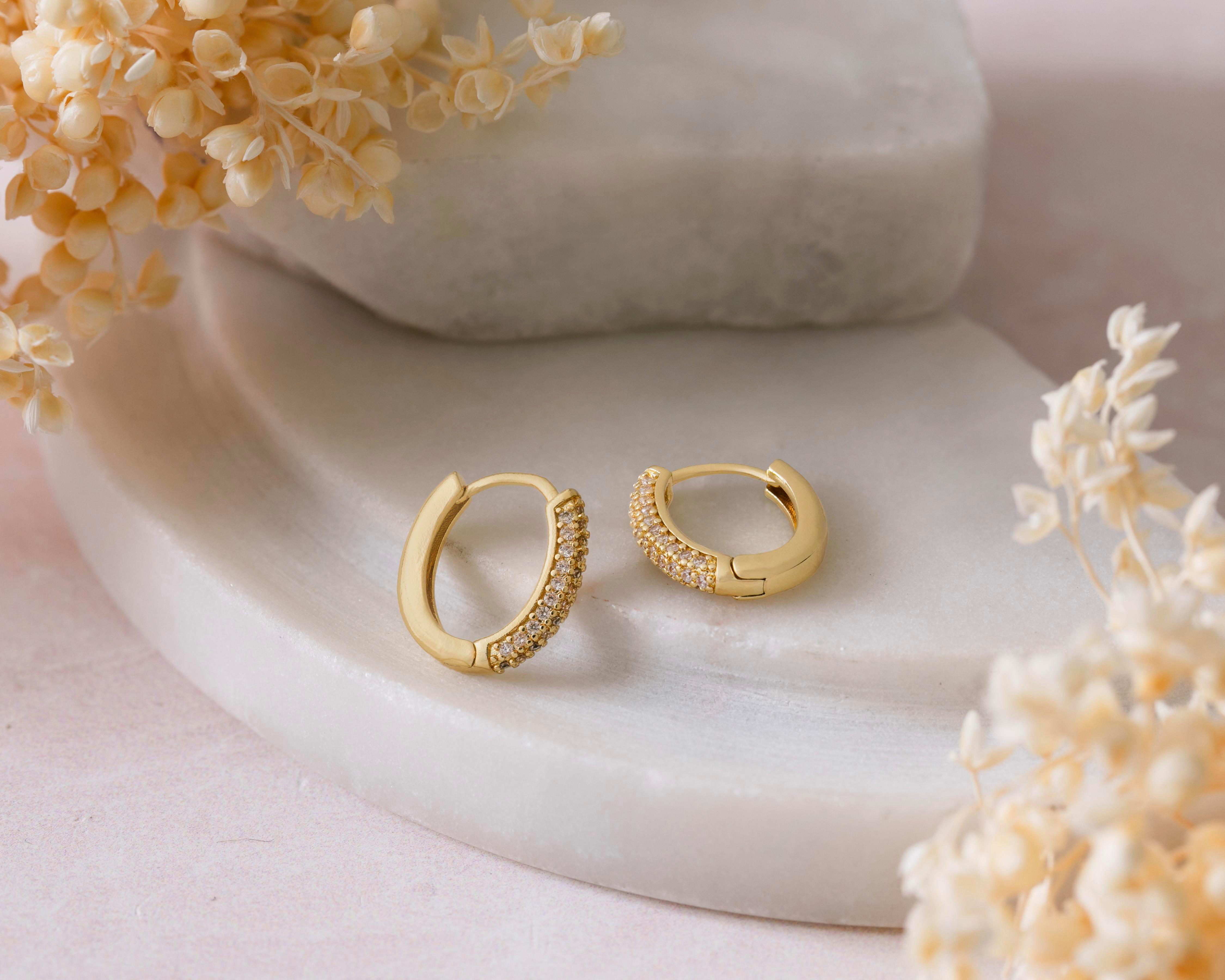 Foto 5 pulgar | Aretes Chapa de Oro 18k NK
